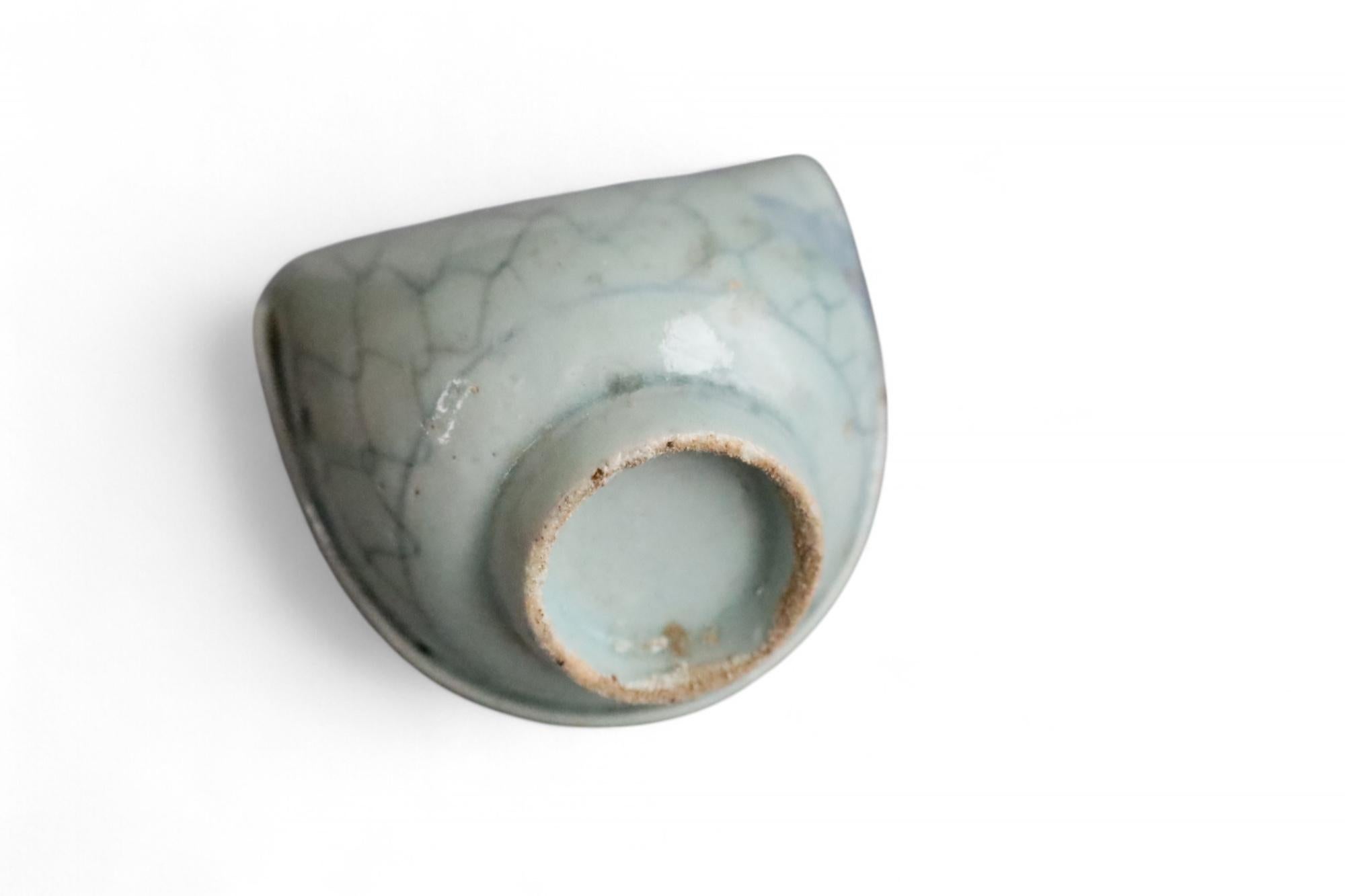 Ungewöhnliche Edo Periode Imari Kiln Fehlbrand Tasse im Angebot 1
