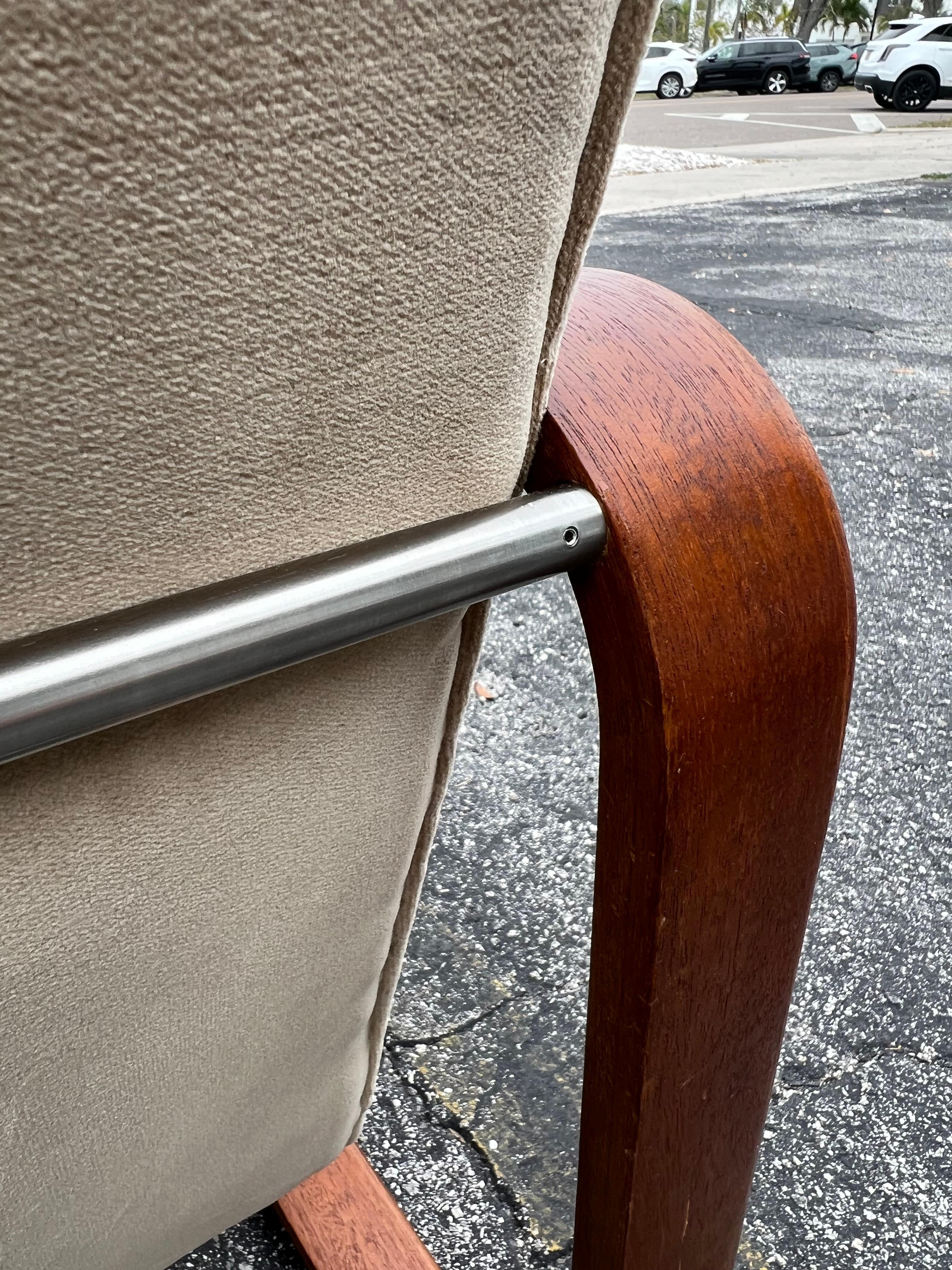 Inusual Edward Wormley Para Dunbar Bentwood Brazo Silla Ca '1950's Caoba en venta