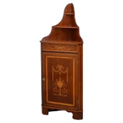 Ungewöhnlicher edwardianischer Eckschrank