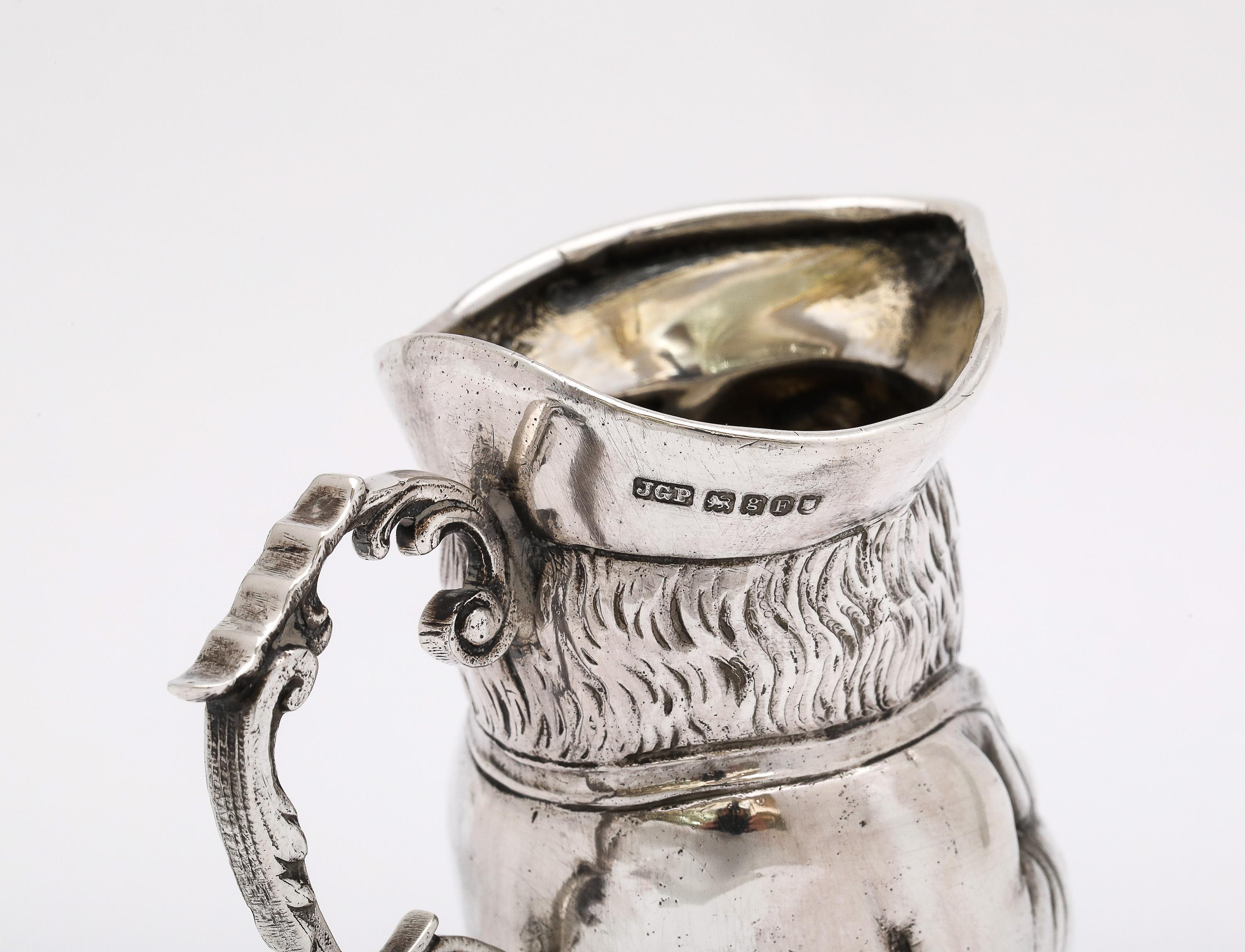 Inusual jarra de crema en forma de taza Toby de plata de ley de la época eduardiana principios del siglo XX en venta