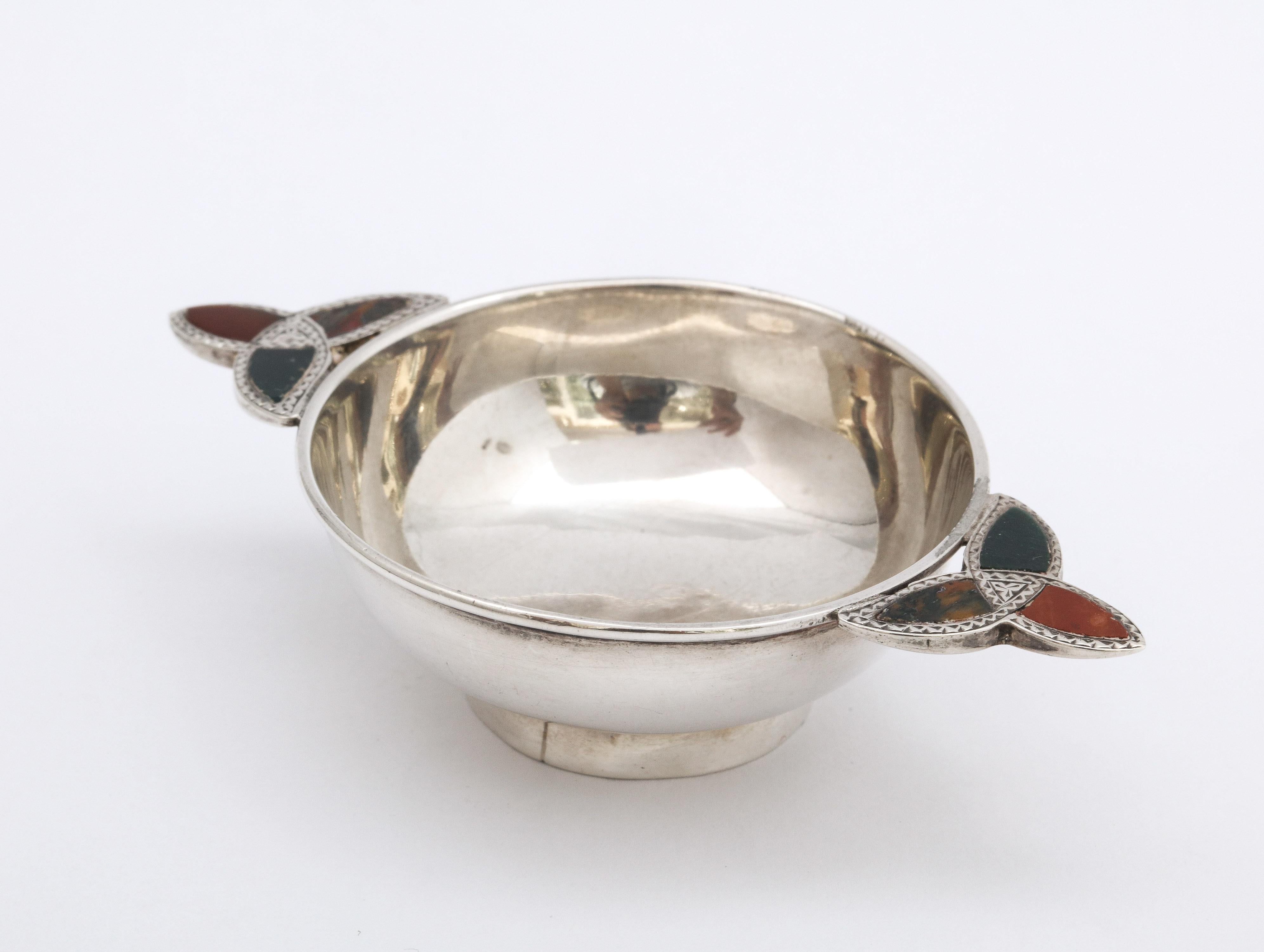 Unusual Edwardian Sterling Silver and Scottish Agate Quaich 3