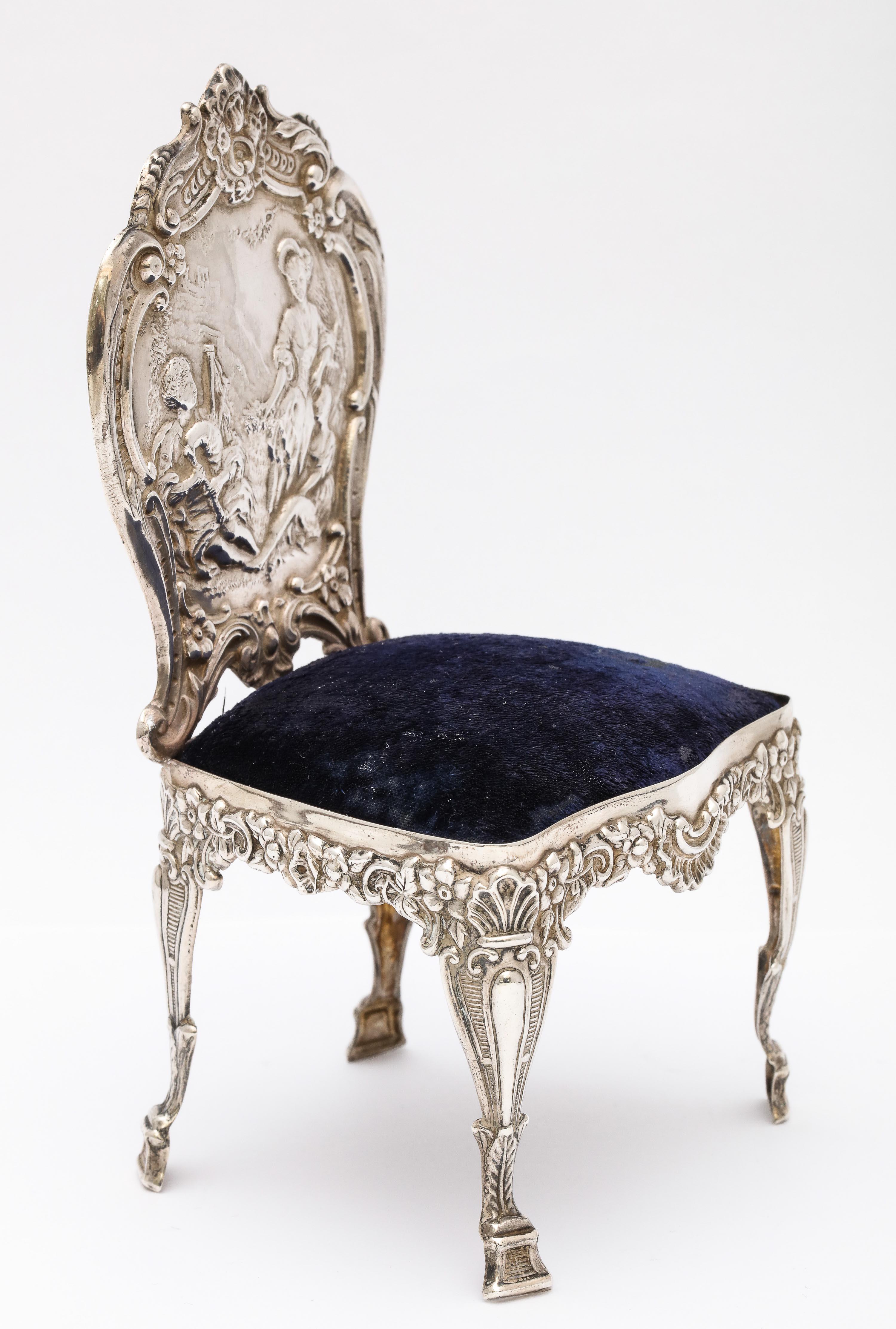 Unusual Edwardian Sterling Silver Chair-Form Pin Cushion by William Comyns 5