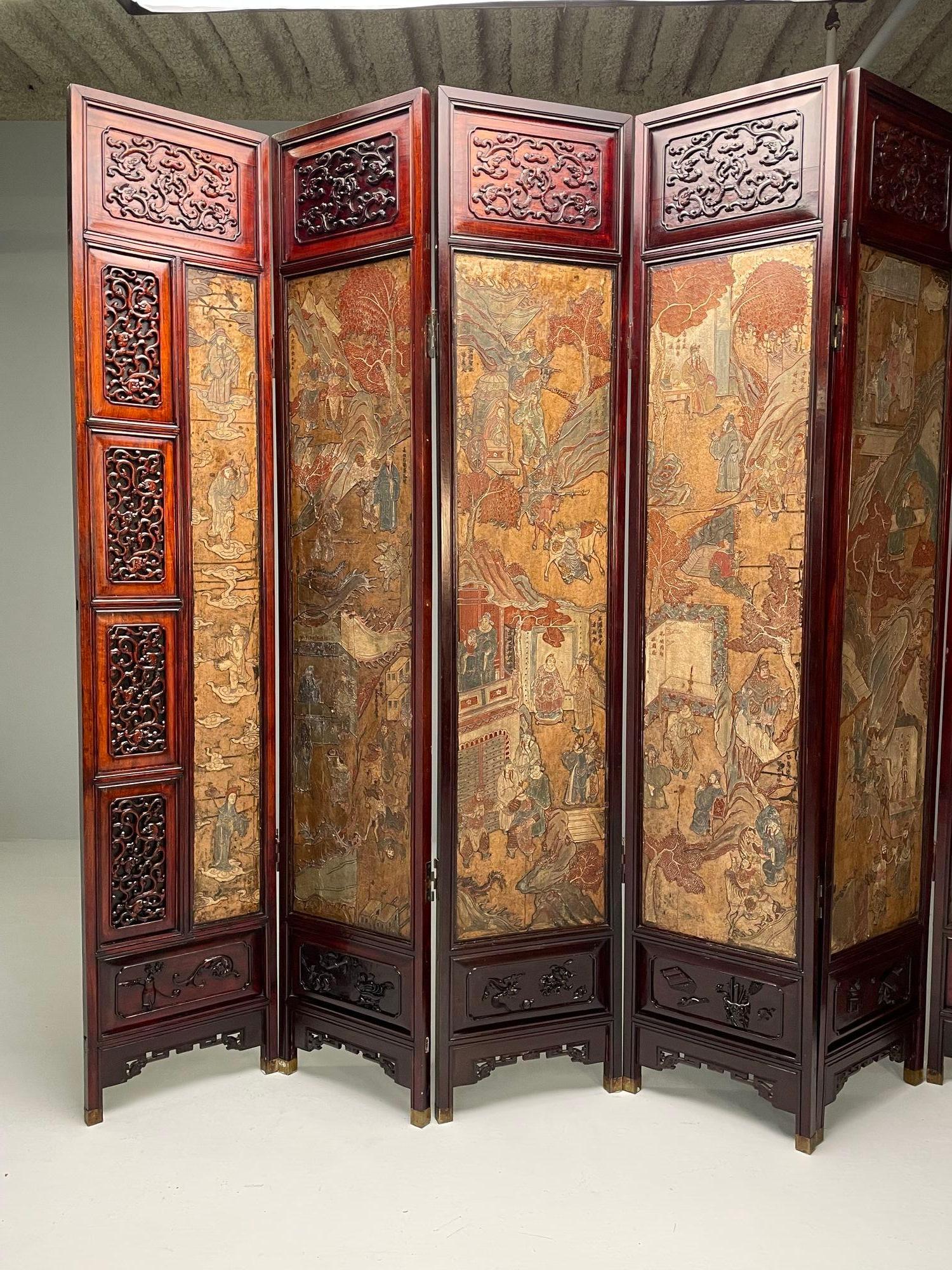 Unusual Eight Panel Chinese Coromandel Screen circa 1700-1800 with Carved Frame For Sale 2