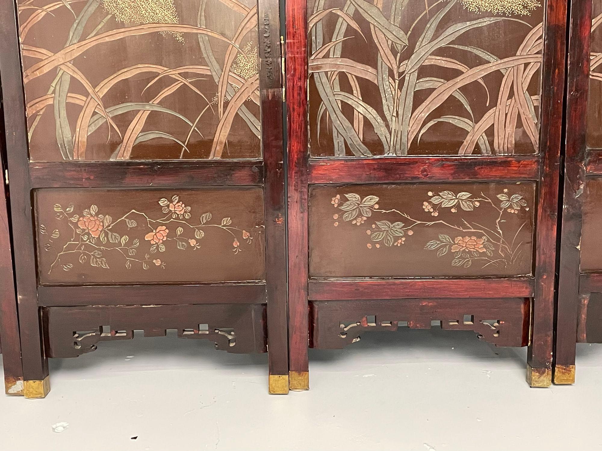 Unusual Eight Panel Chinese Coromandel Screen circa 1700-1800 with Carved Frame For Sale 6