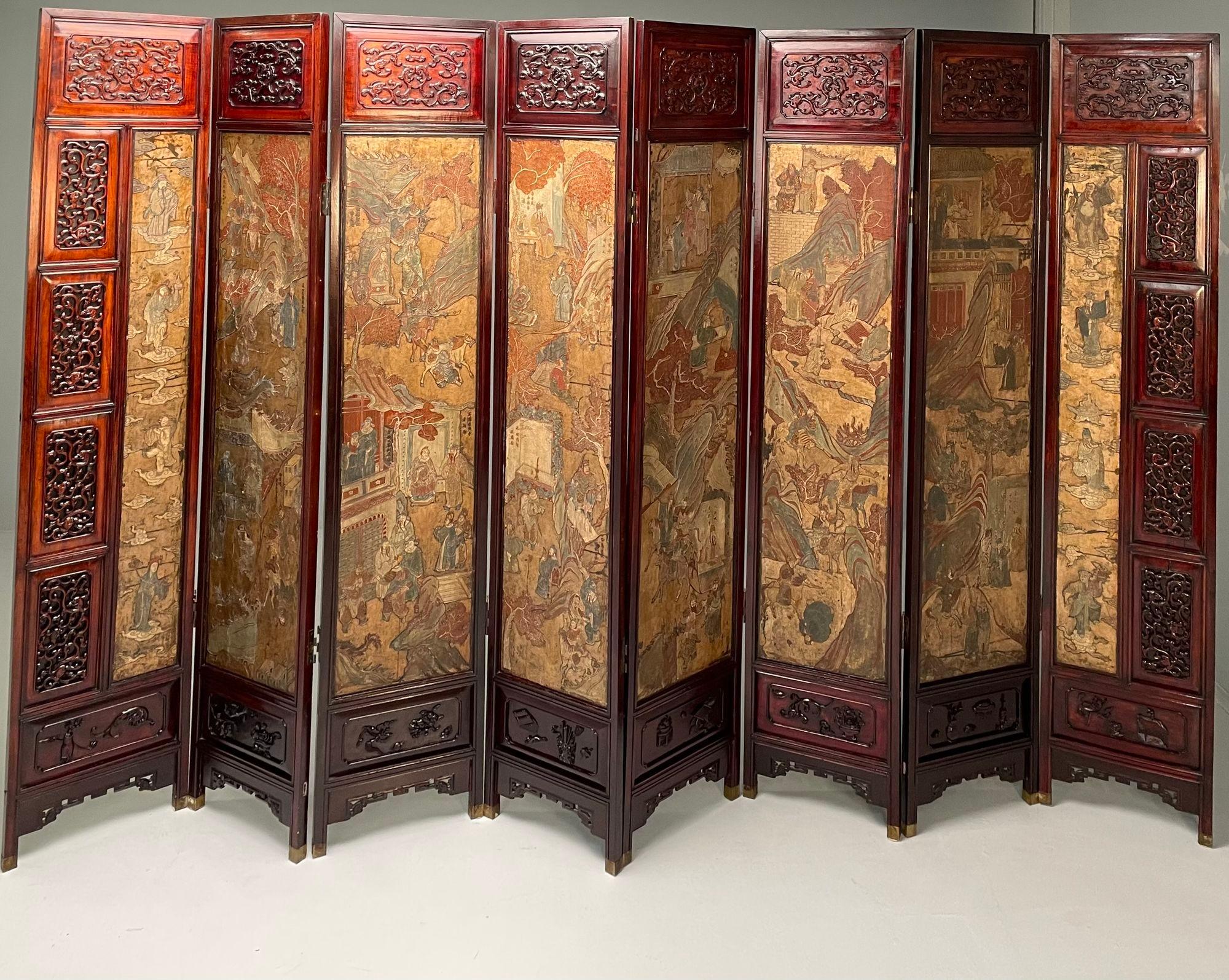 Chinois Paravent chinois Coromandel à huit panneaux, circa 1700-1800, avec cadre sculpté en vente