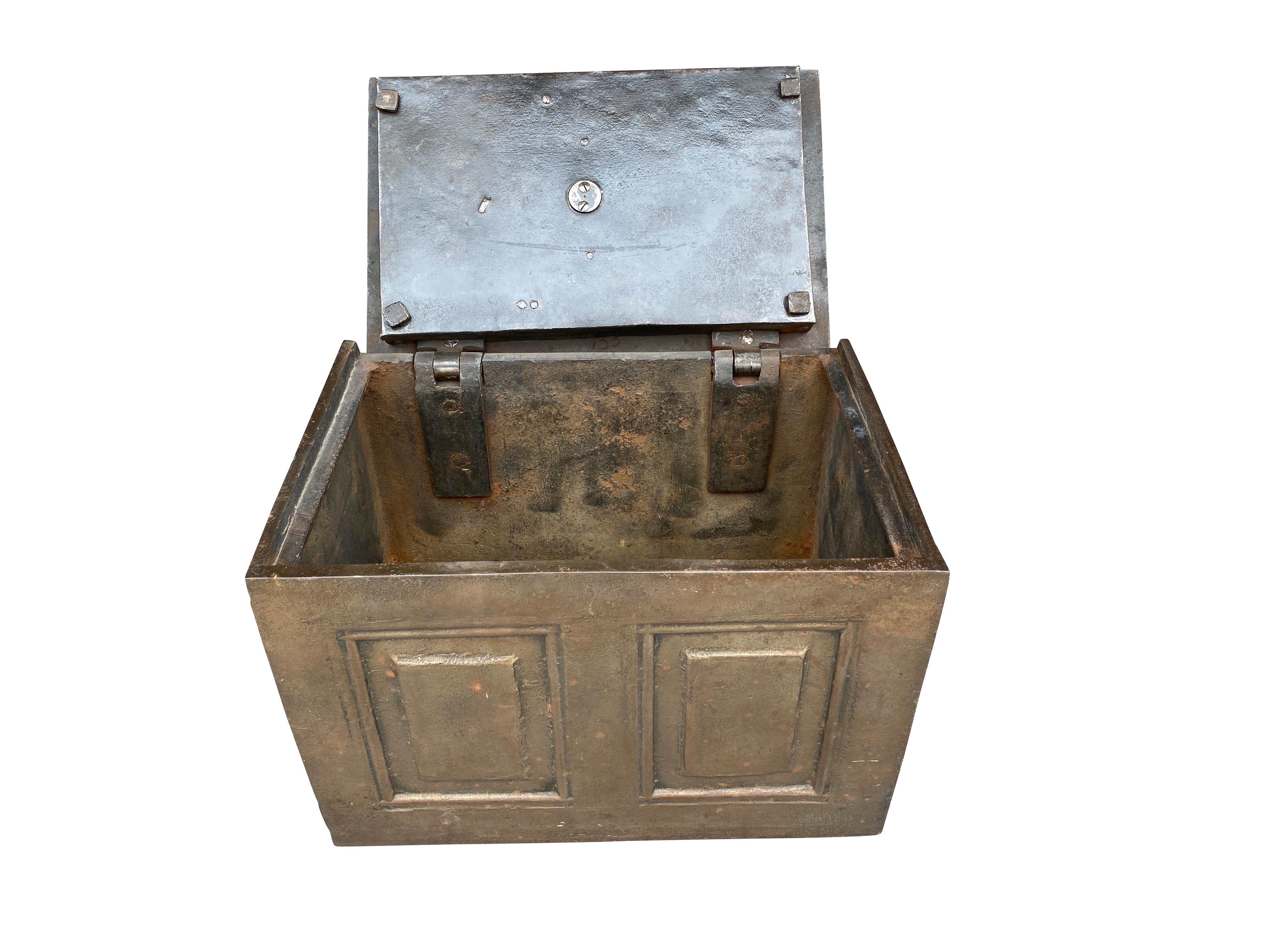 Unusual English Iron Strong Box by W. Graham & Son, London In Good Condition For Sale In Essex, MA