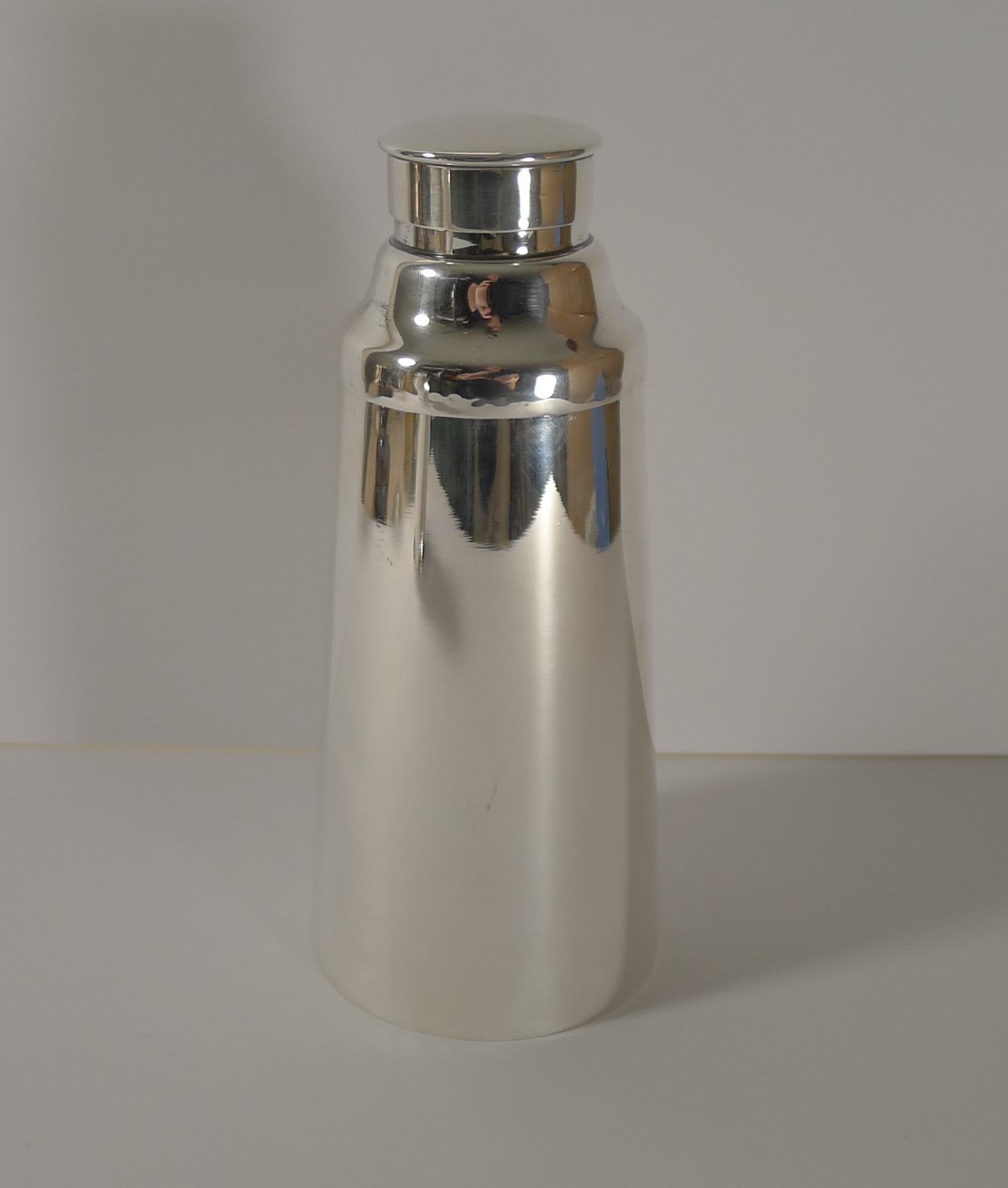 Unusual English Modernist Silver Plated Cocktail Shaker, c.1920 3