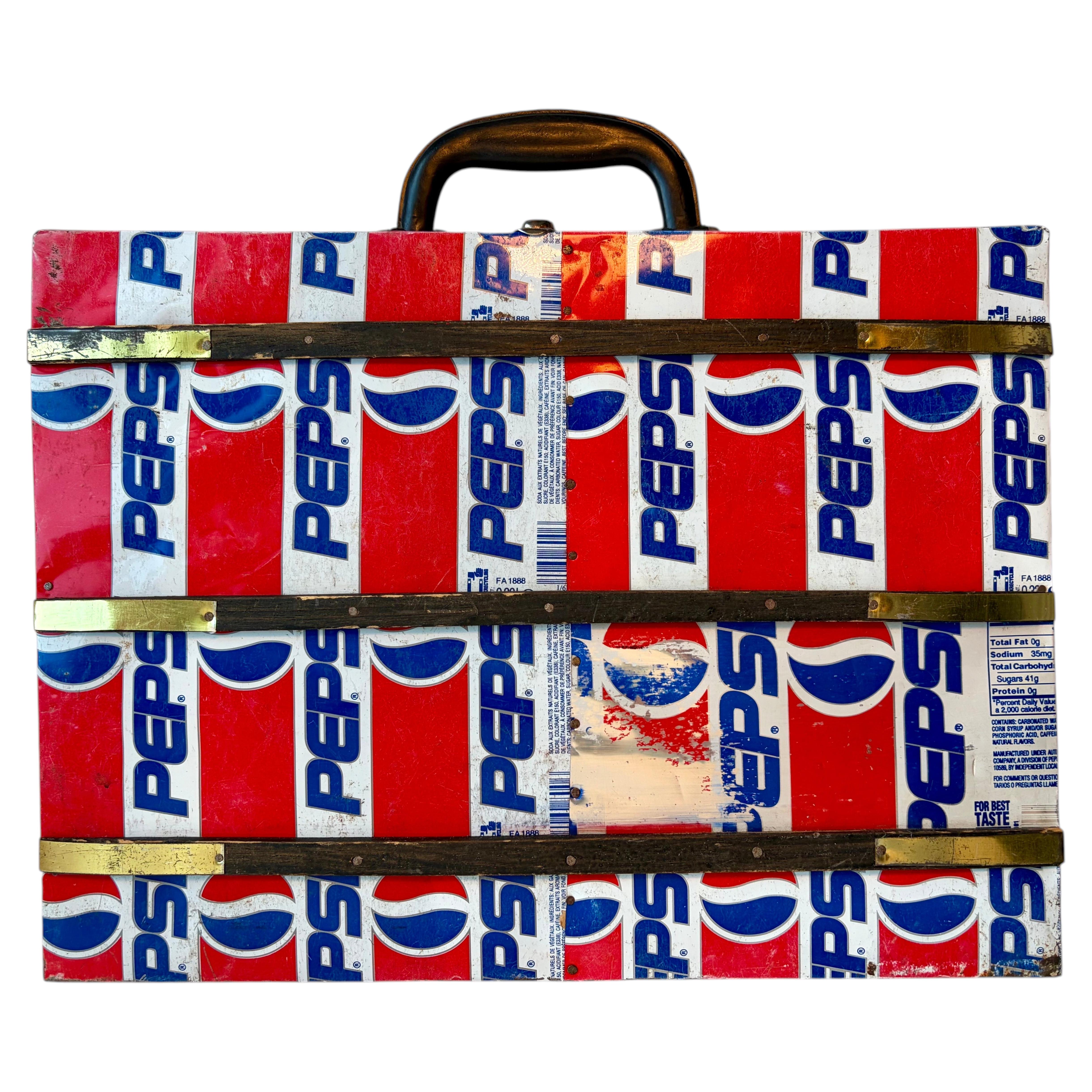 Insolita valigetta decorativa in stile Folk Art / Pop Art Pepsi Cola, Francia, anni '90 in vendita