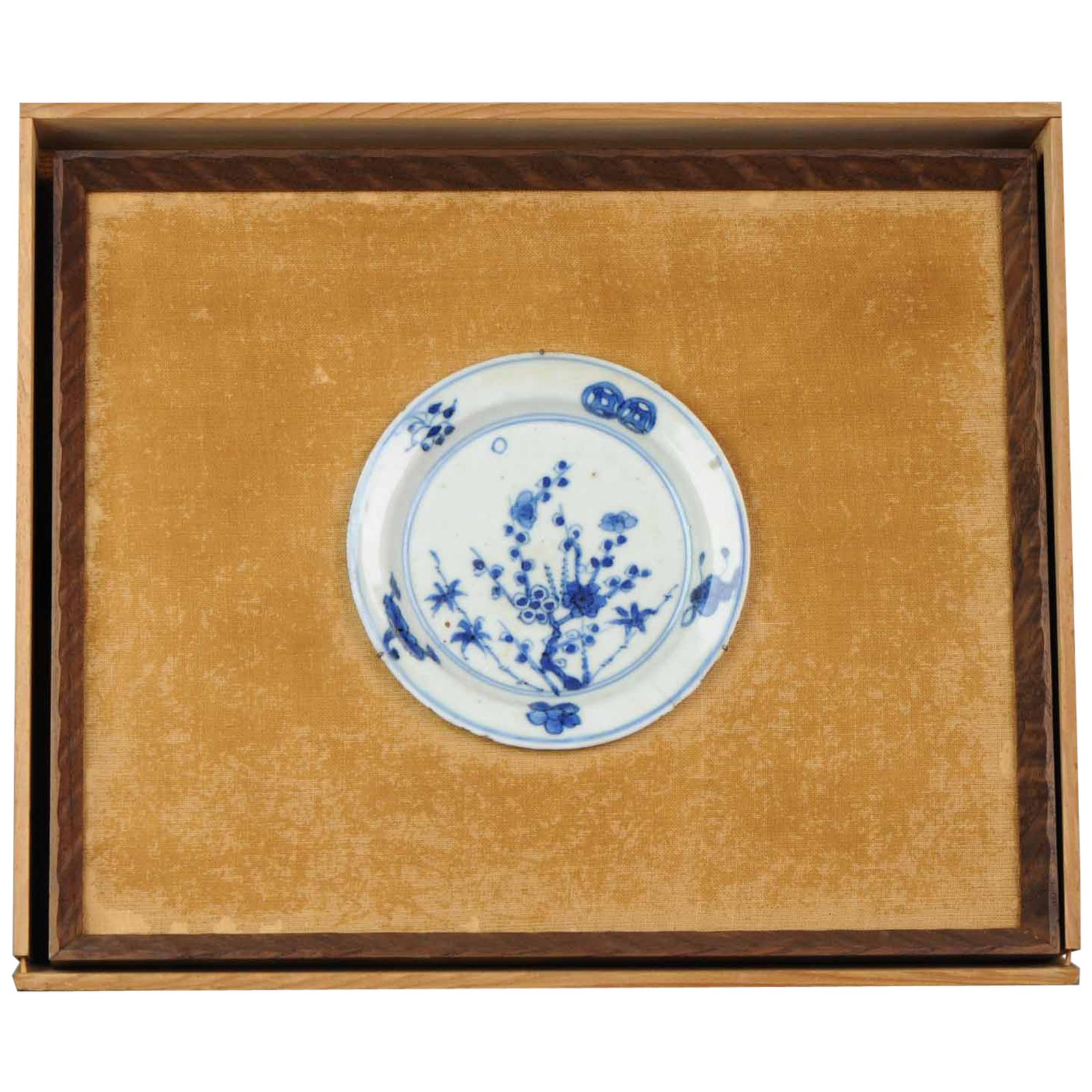Unusual Framed 17th Century Antique Chinese Porcelain Ming Flowers Plate and Box For Sale