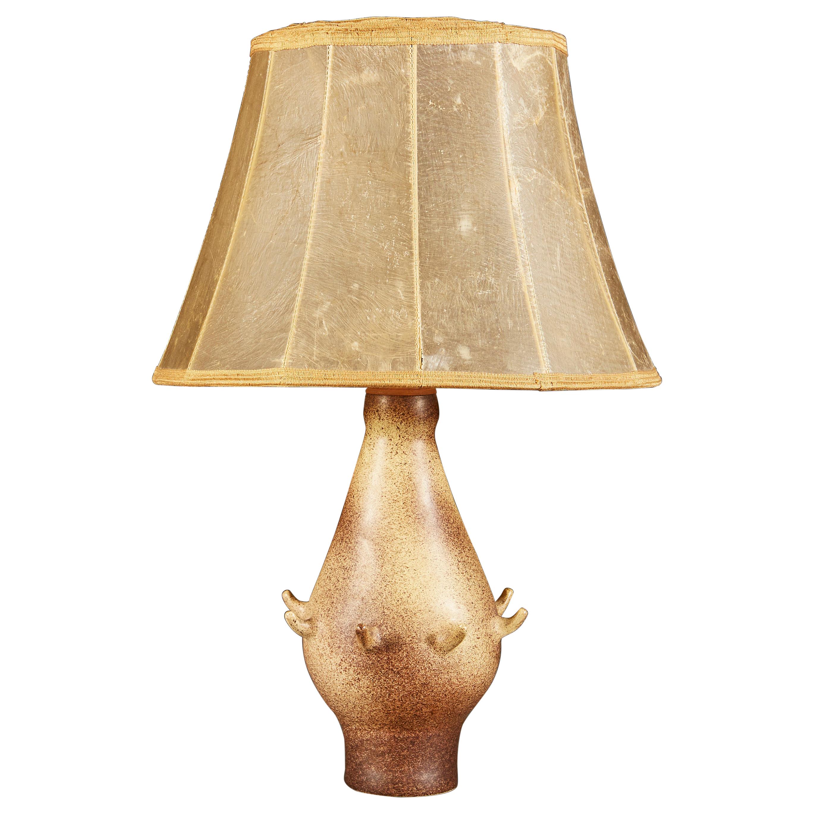 Lampe de table inhabituelle en poterie d'art française en vente