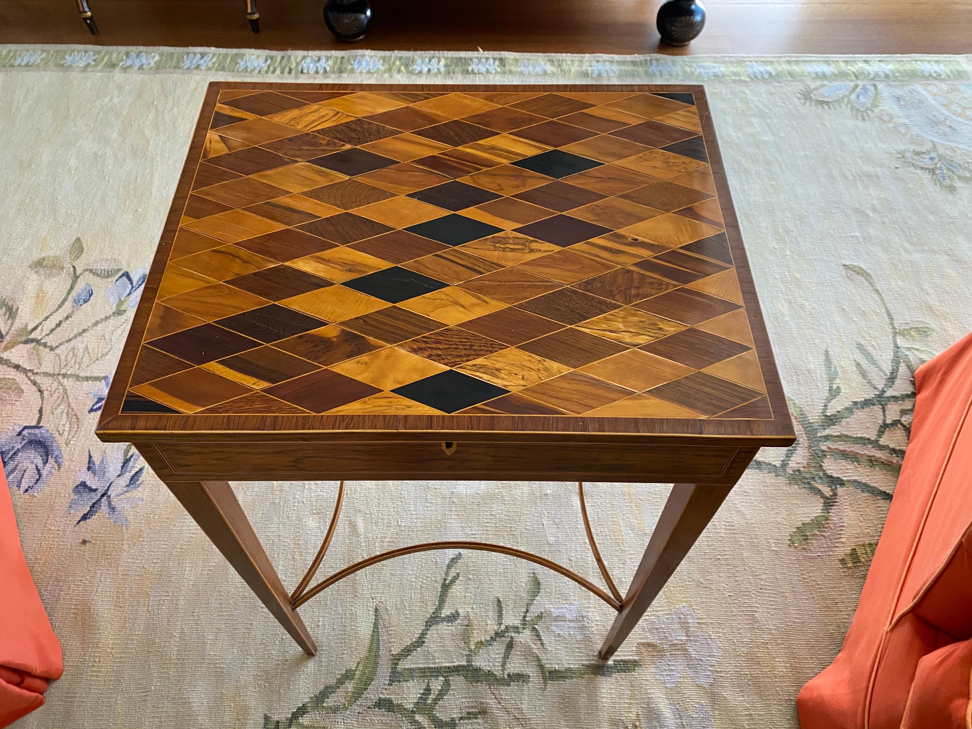 Unusual George III Inlaid Rosewood and Specimen Wood Parquetry Work Table In Good Condition For Sale In Southampton, NY