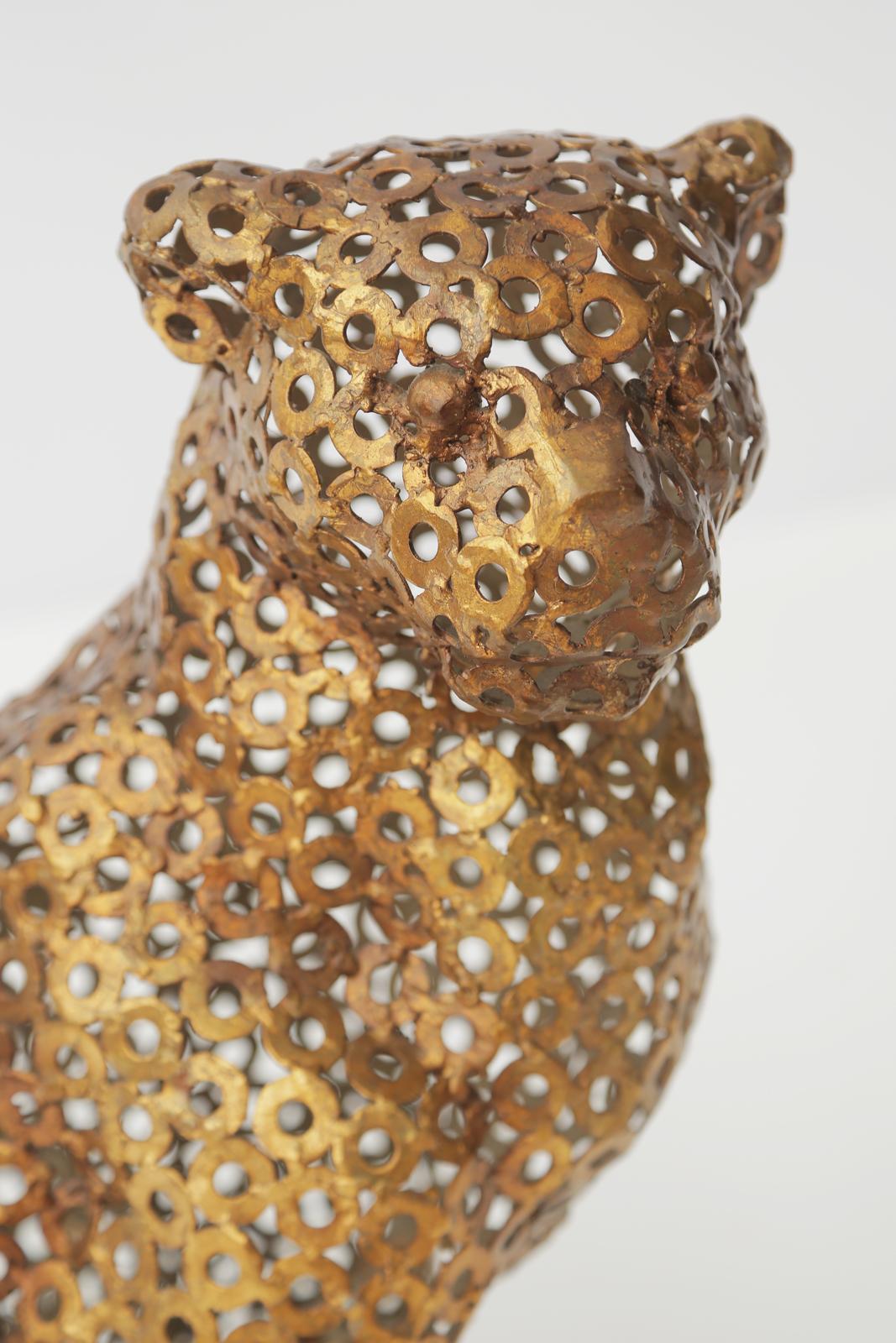 Leopardo inusual de metal dorado, formado por arandelas de acero soldadas Acero en venta