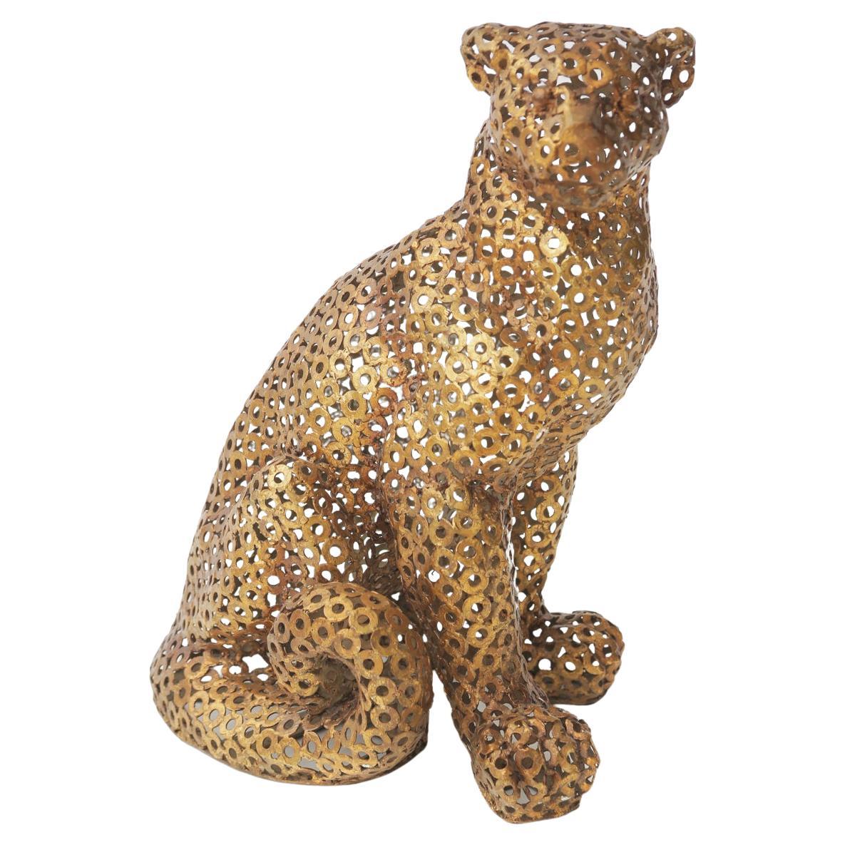 Insolite léopard en métal doré, en forme de lave-vaisselle en acier soudé
