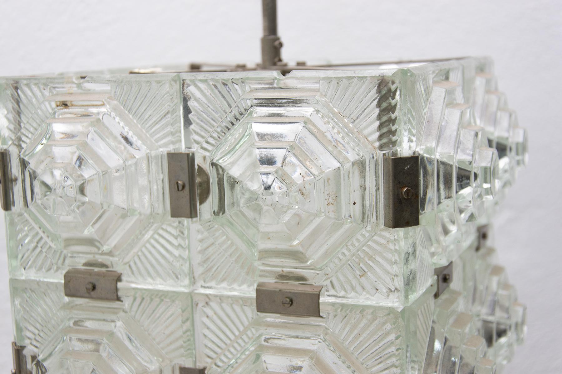 Lampes à suspension cubiques en verre inhabituelles de Kamenick enov, 1970, prix par paire en vente 5