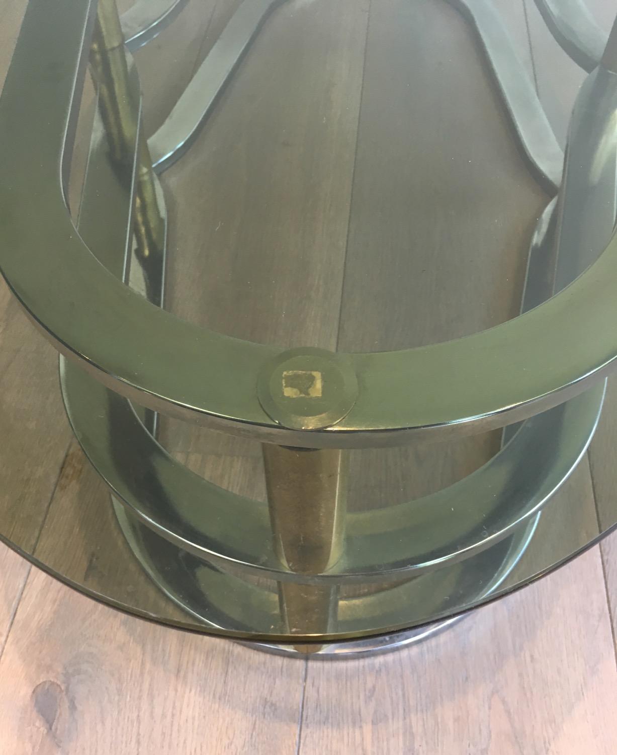 Milieu du XXe siècle Table basse inhabituelle en laiton doré et chrome:: française:: circa 1960 en vente