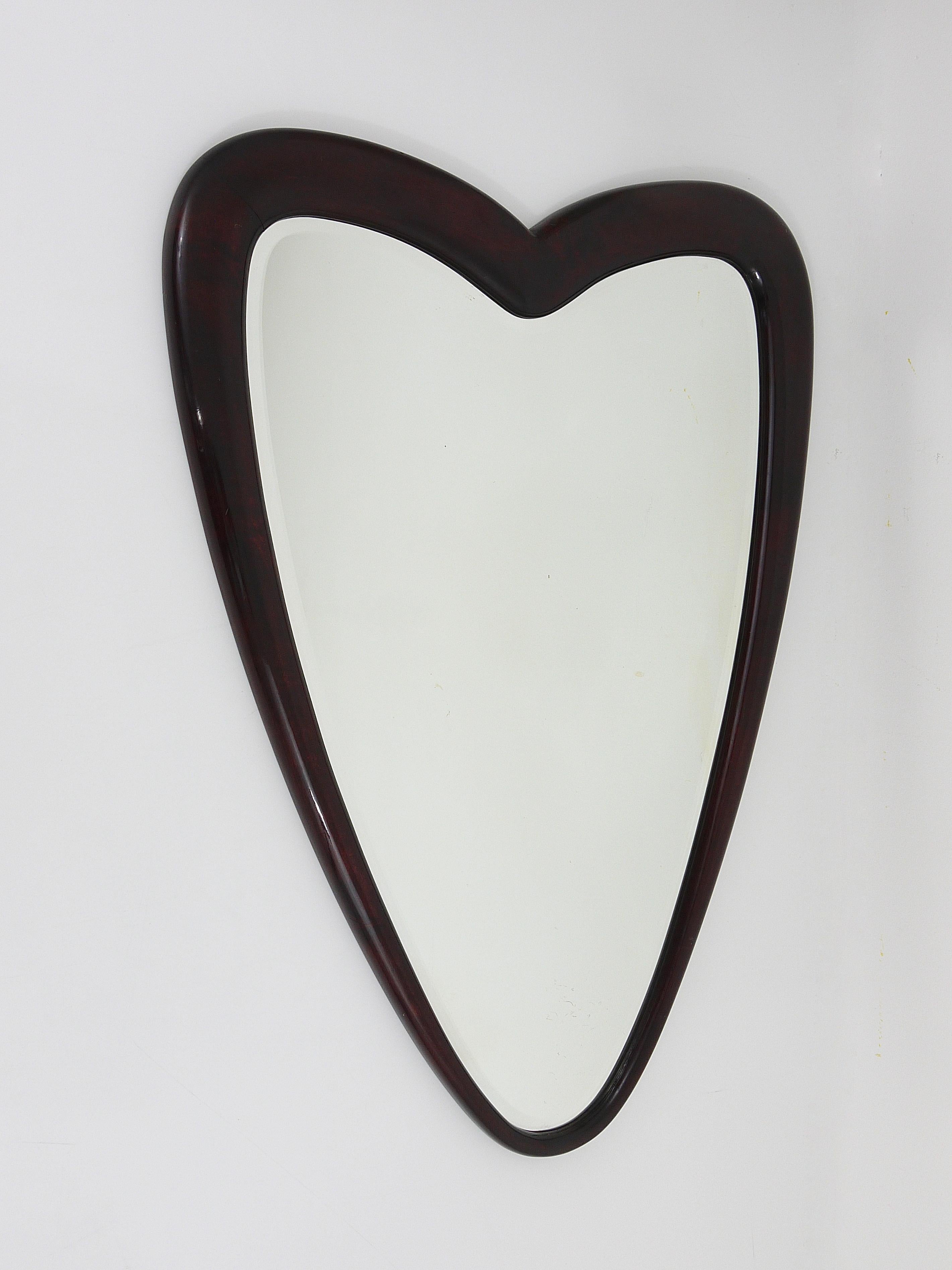 Unusual Heart-Shaped Faceted Wall Mirror, Italy, 1940s In Good Condition In Vienna, AT