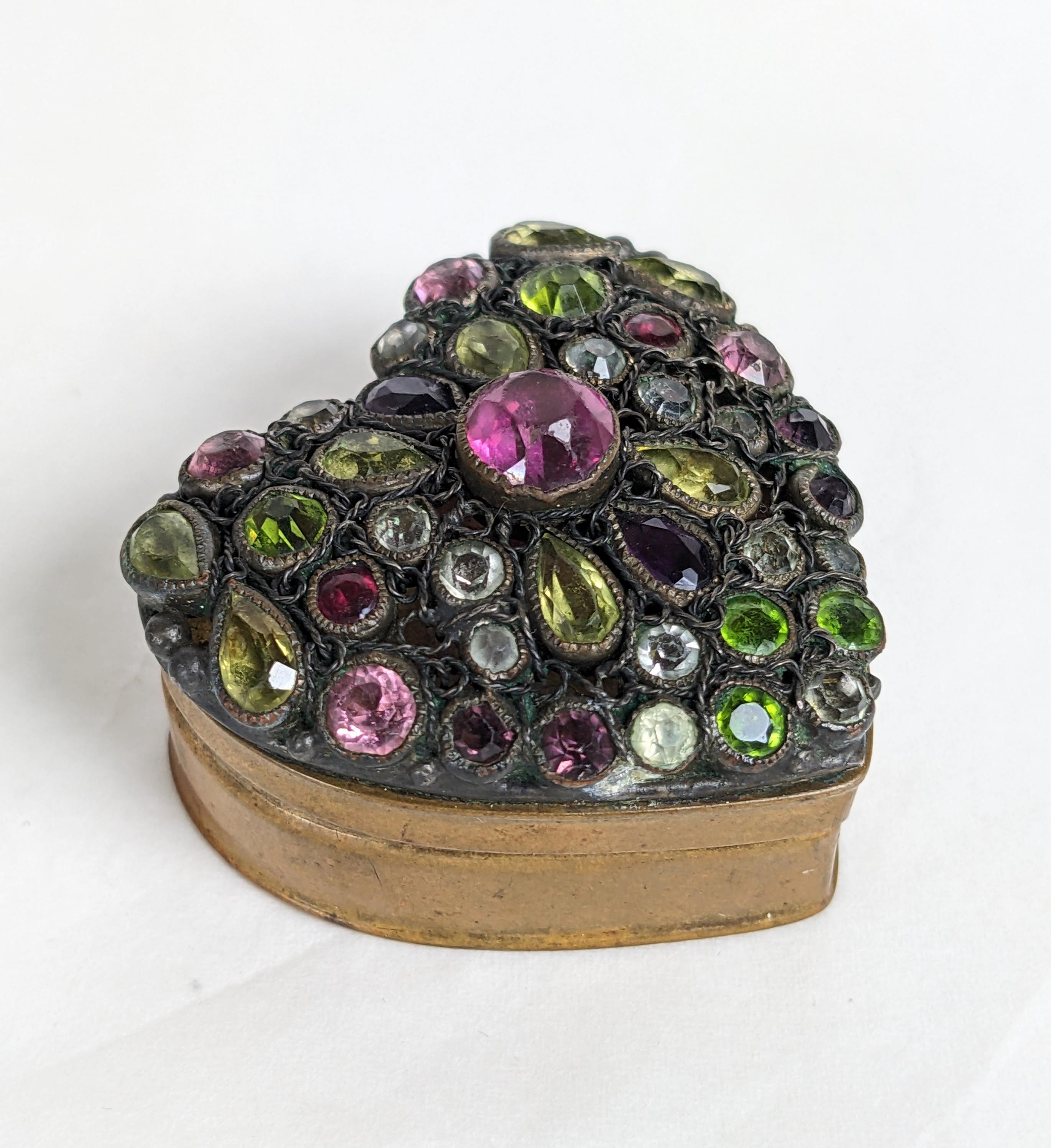 Unusual Hobe Jeweled Heart Box In condizioni buone in vendita a New York, NY