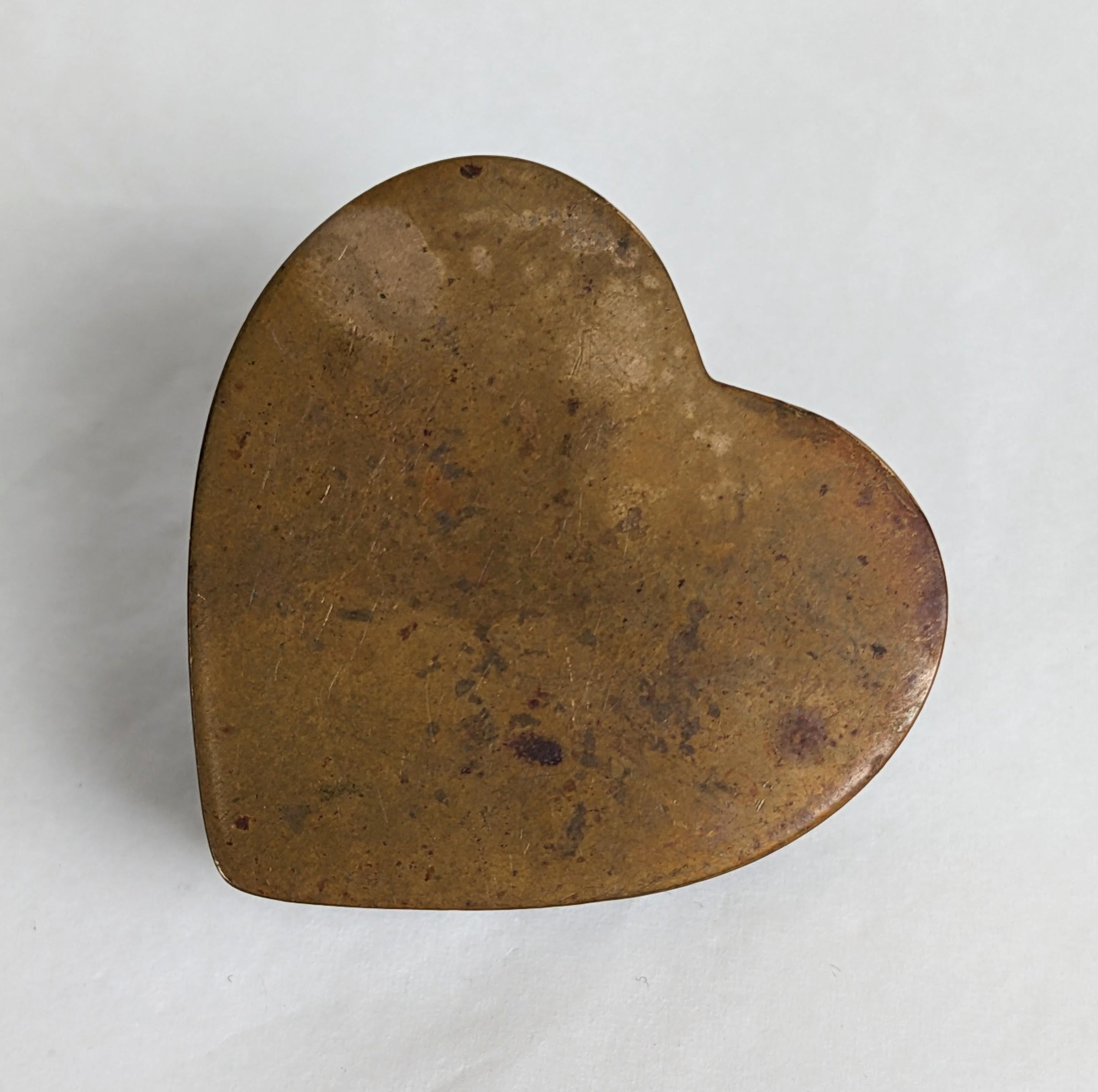 Unusual Hobe Jeweled Heart Box in vendita 2