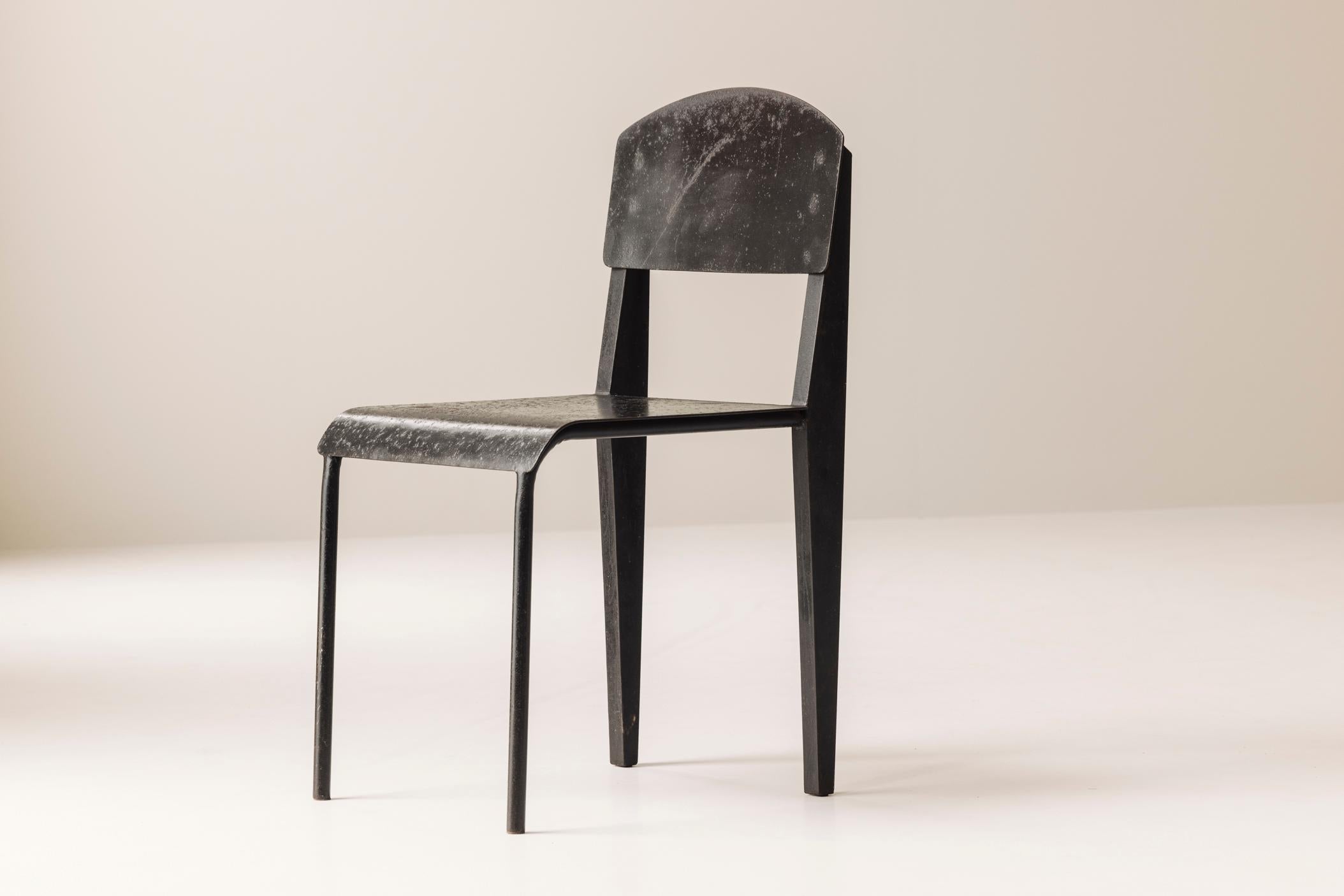 Unusual interpretation Jean Prouvé Metropole 305 / Standard Chair, France, 1950s For Sale 2