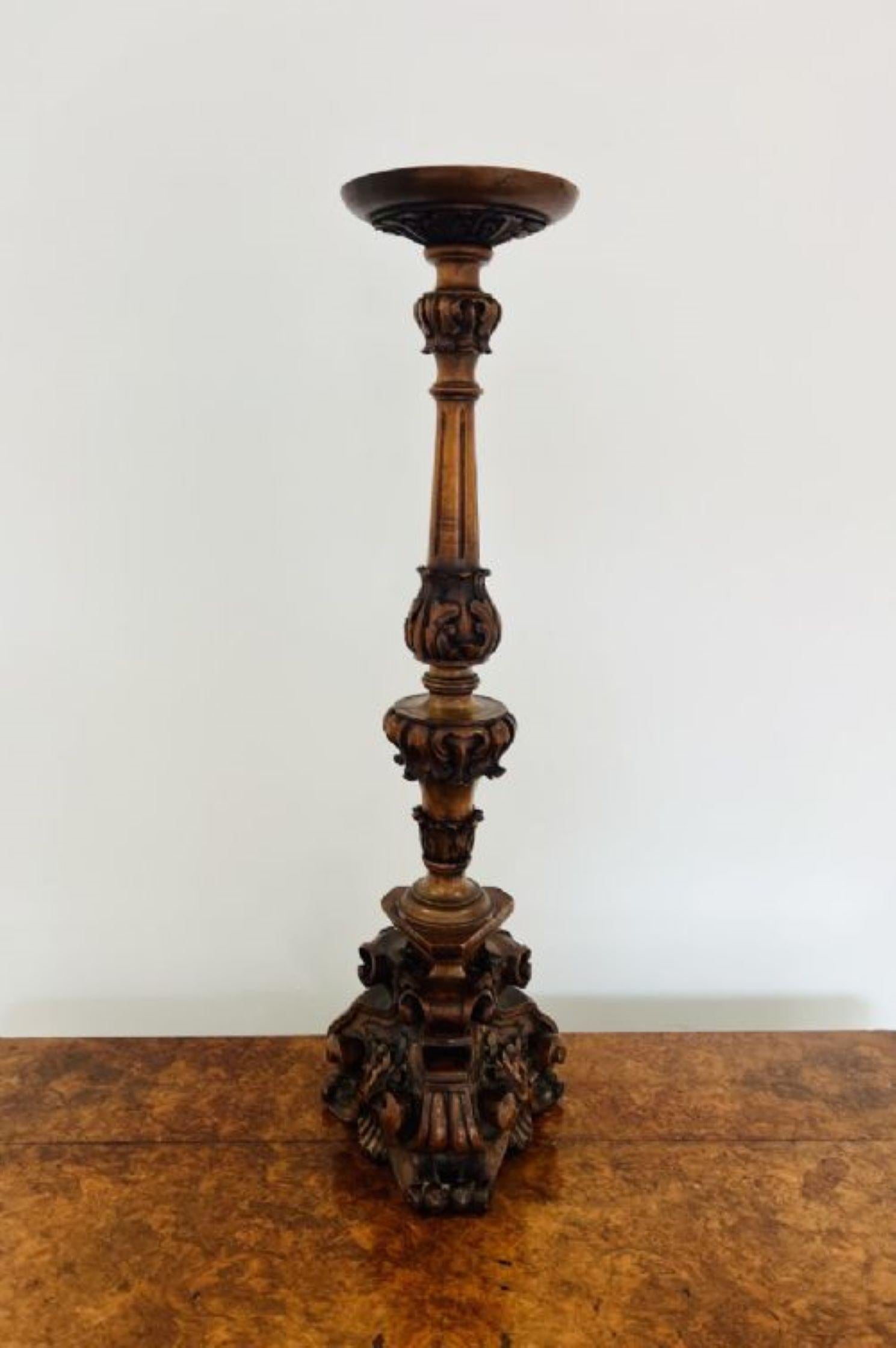 Unusual Italian antique Victorian quality carved walnut stand  For Sale 1
