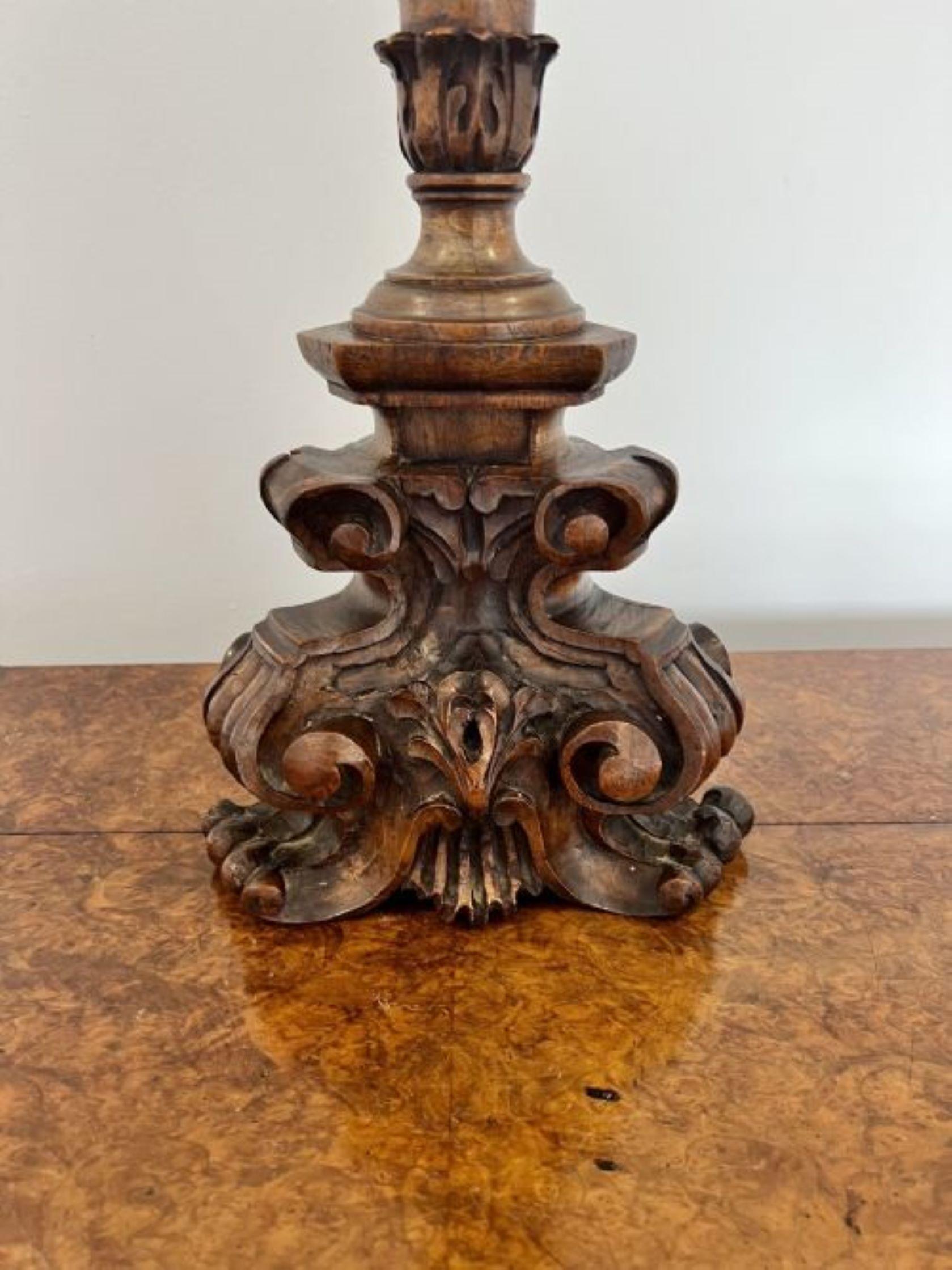 Unusual Italian antique Victorian quality carved walnut stand  For Sale 2