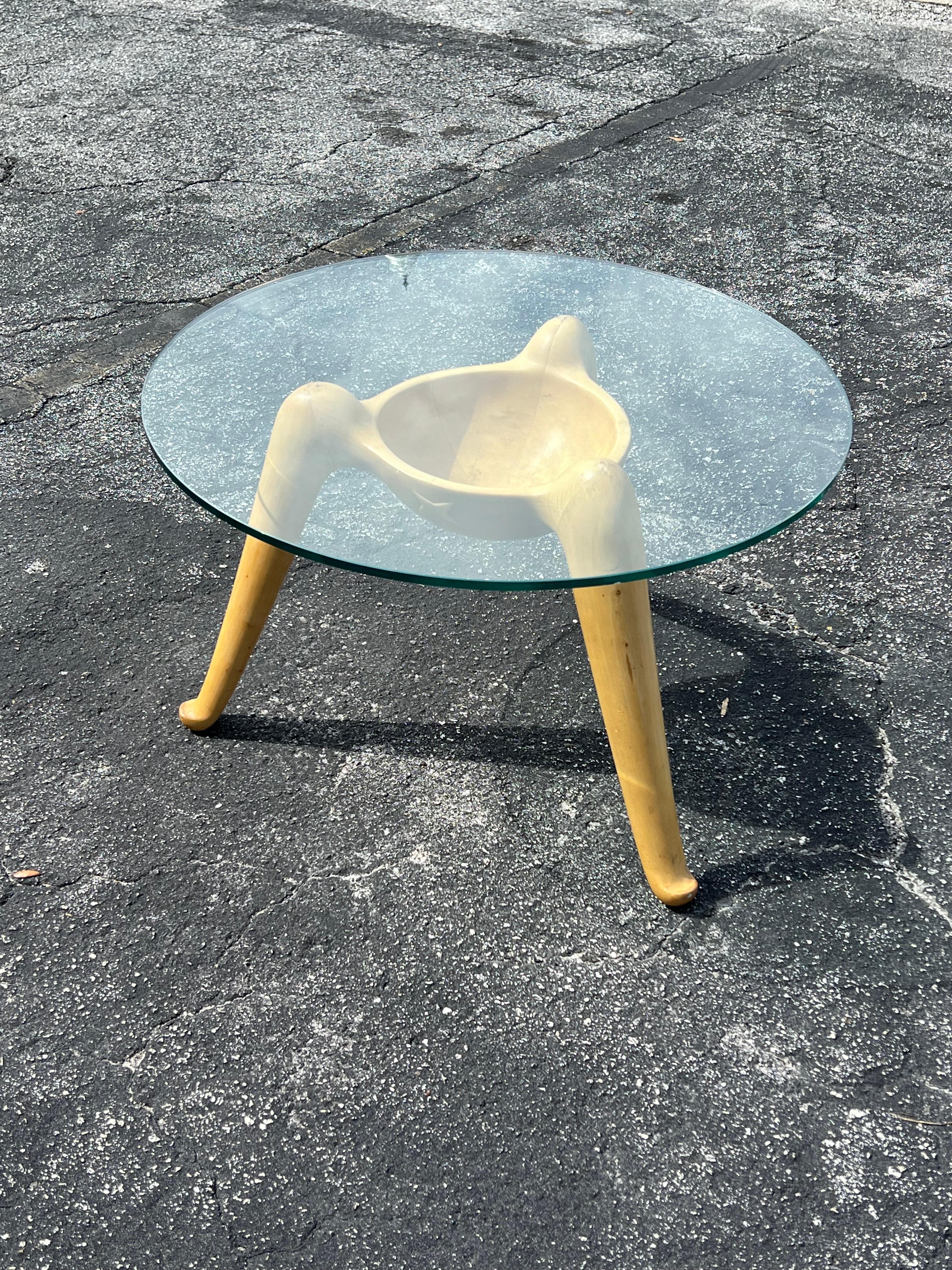 Verre Une table basse rare d'Osvaldo Borsani vers 1939. en vente
