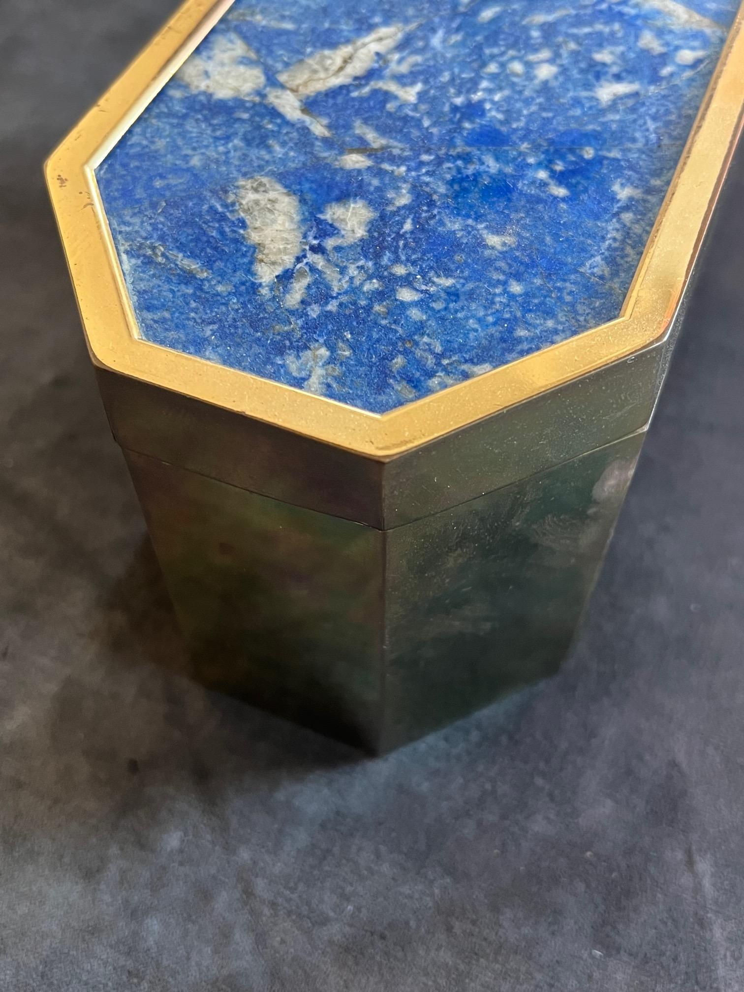 Unusual Italian Octagon Box in Brass and Lapis Lazuli For Sale 3