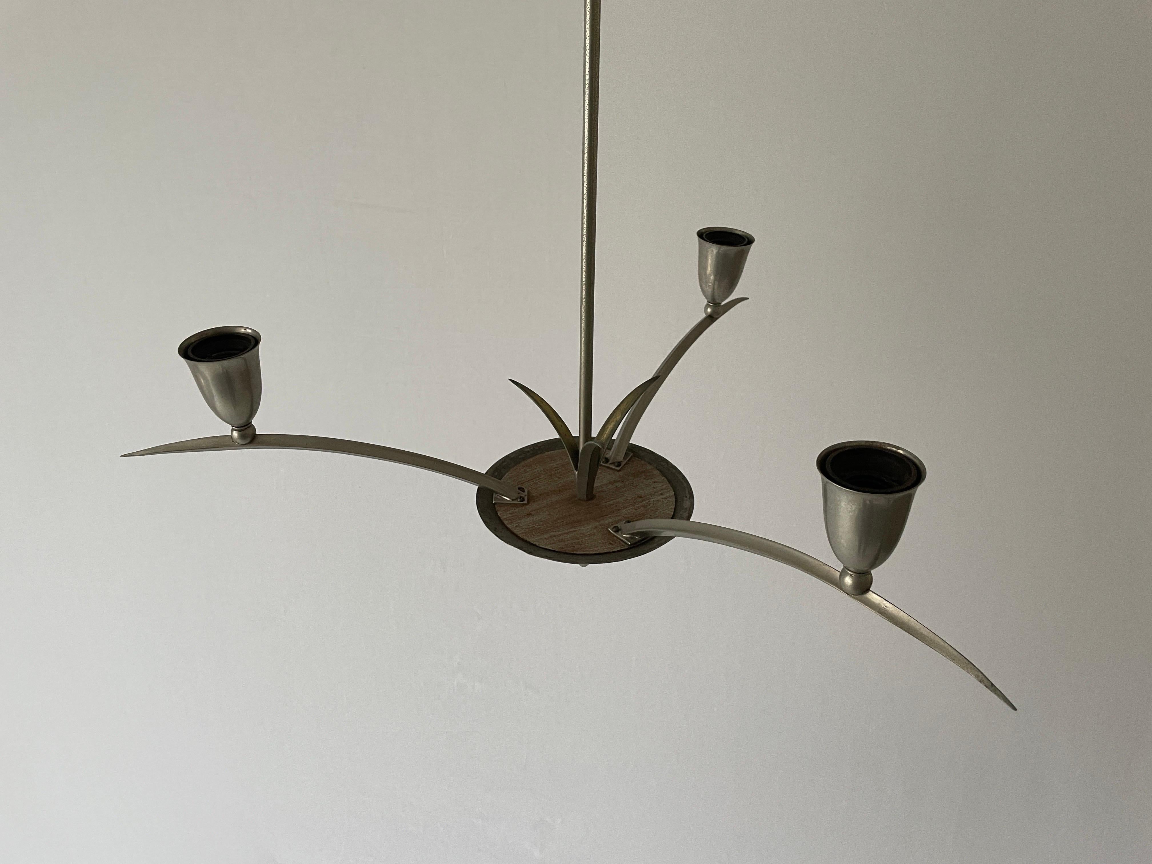 Unusual Leaf-shaped 3 armed Sputnik Chandelier, 40s/50s, France

Lampshade is in very good vintage condition.
No crack, no missed piece.
Original canopy.

This lamp works with 3x E27 light bulbs
Wired and suitable to use with 220V and 110V for all