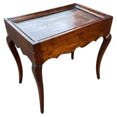 Table d'appoint Louis XV inhabituelle, 18ème siècle