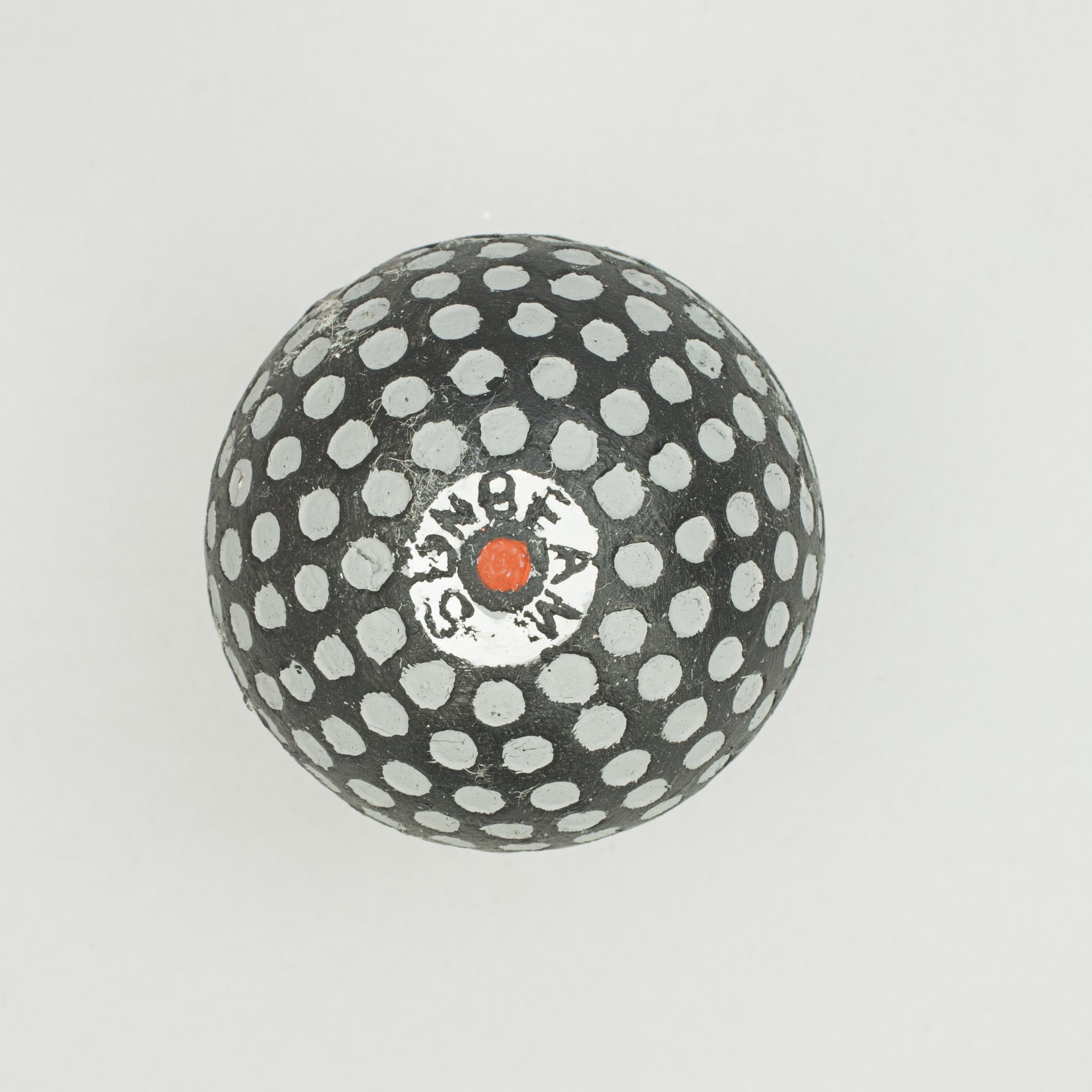 Unusual Mesh Pattern Golf Ball 'Durable', 1920s In Good Condition In Oxfordshire, GB