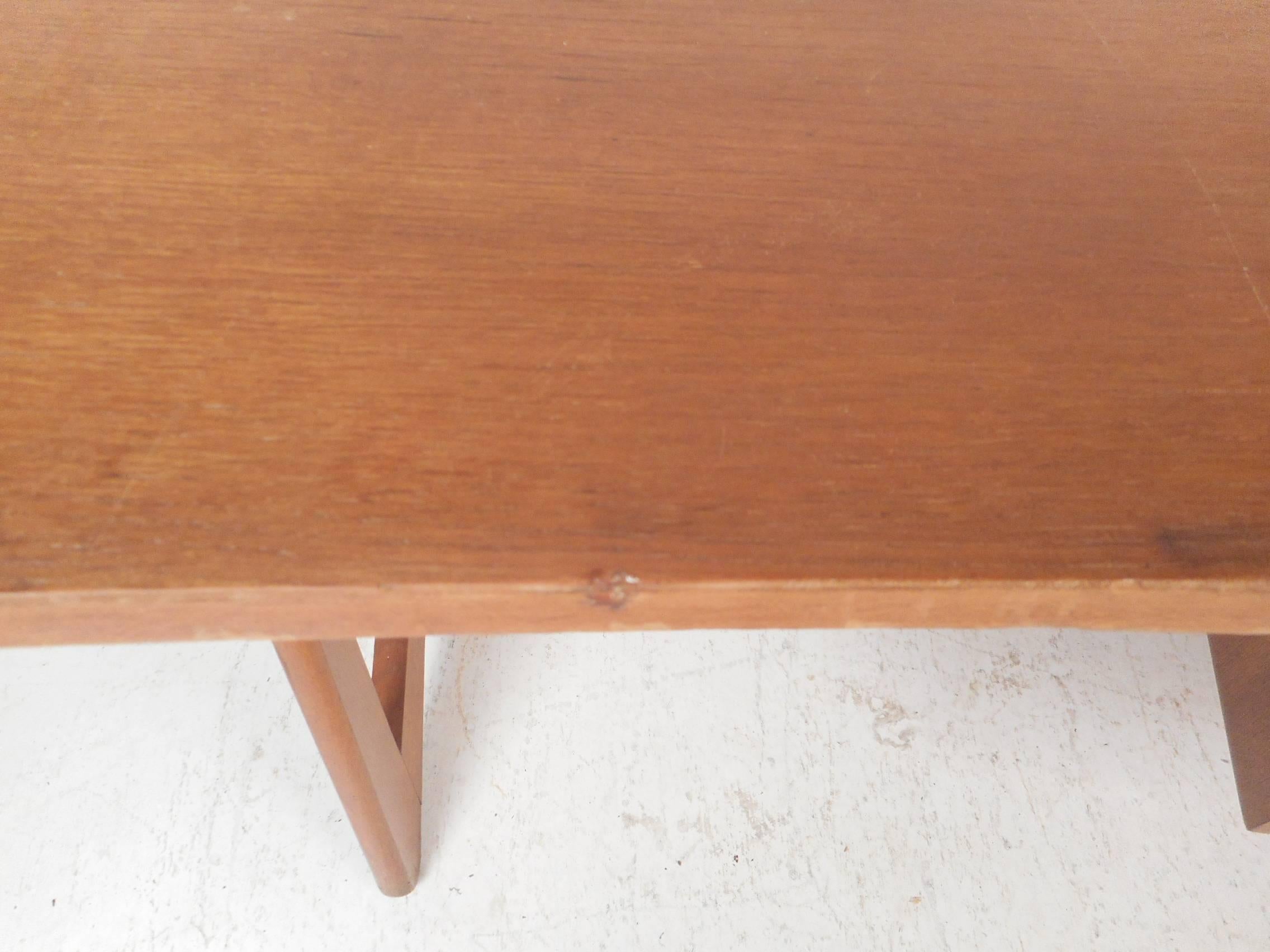 Unusual Mid-Century Modern Desk in the Style of Paul Frankl 10