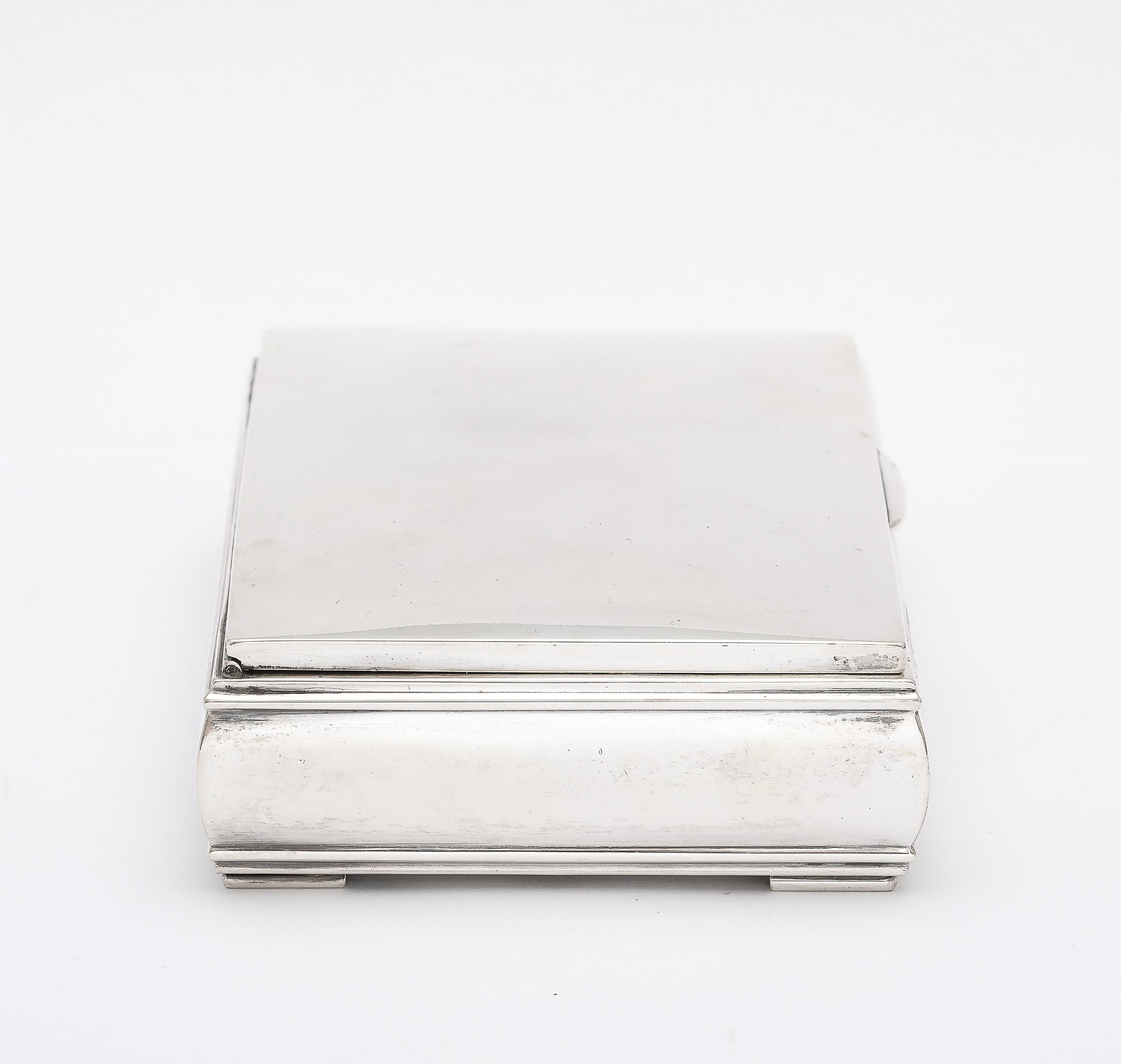 Unusual Mid-Century Modern Sterling Silver Table Box With Hinged Lid In Good Condition For Sale In New York, NY