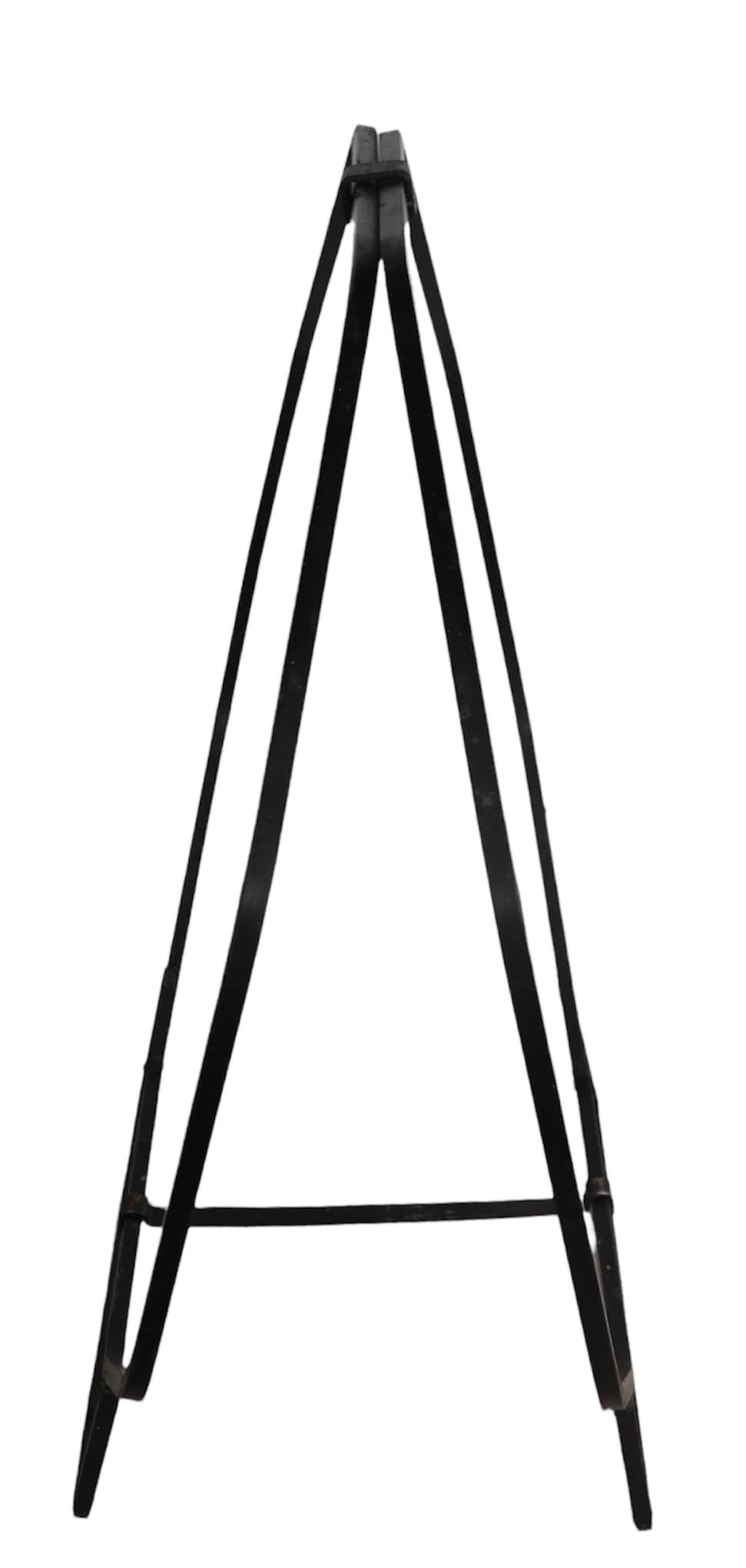 Außergewöhnlicher achteckiger schmiedeeiserner Log-Halter aus der Mitte des Jahrhunderts (Moderne der Mitte des Jahrhunderts) im Angebot
