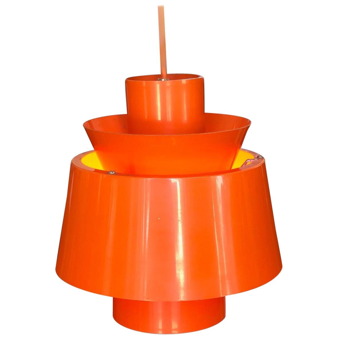 Orange Pendelleuchte P254 von Jørn Utzon für Nordisk Solar Co, Mid-Century, ungewöhnlich im Angebot