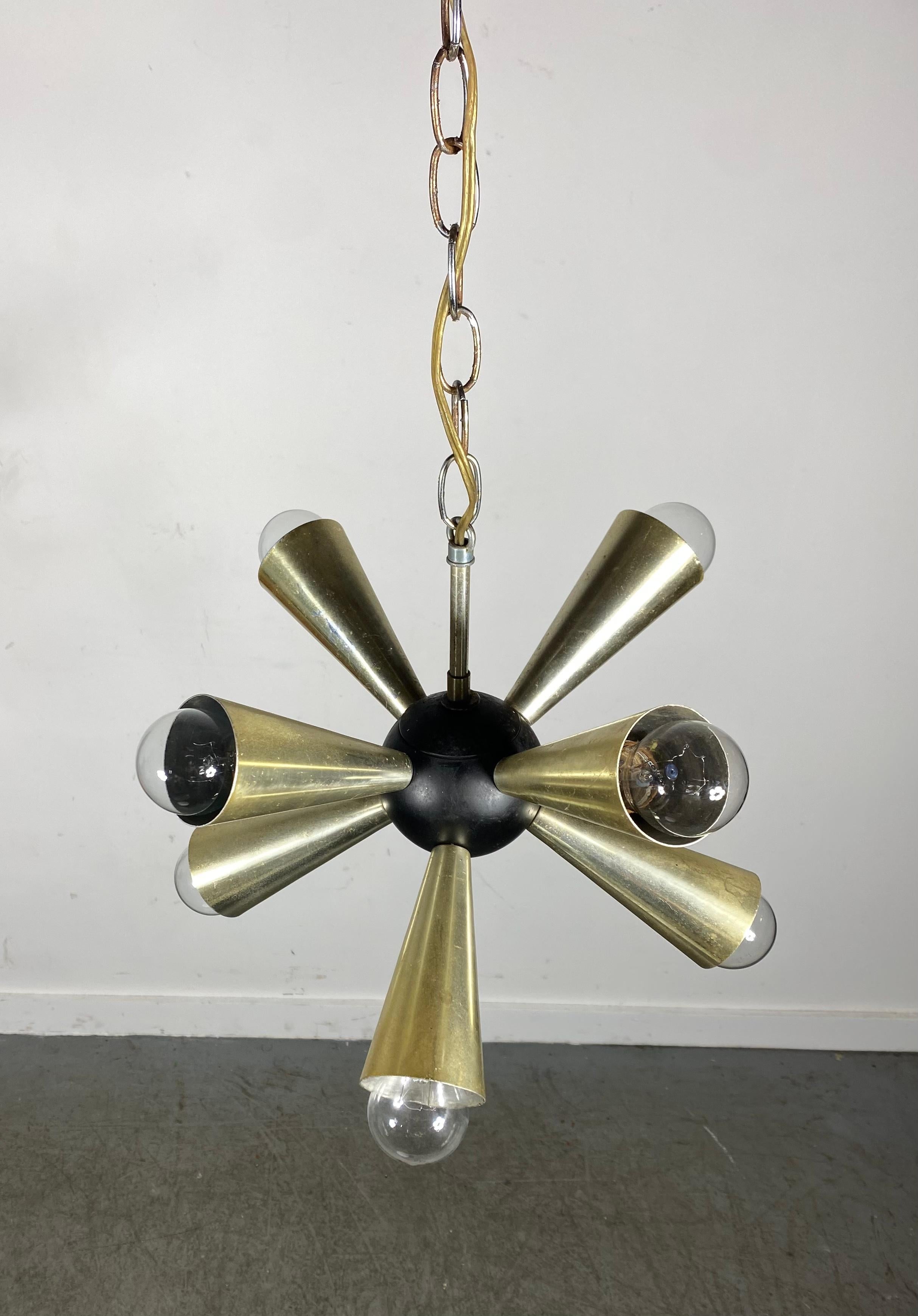 Unusual Mid Century Trumpet Sputnilk Hanging Pendant Chandelier  In Good Condition For Sale In Buffalo, NY
