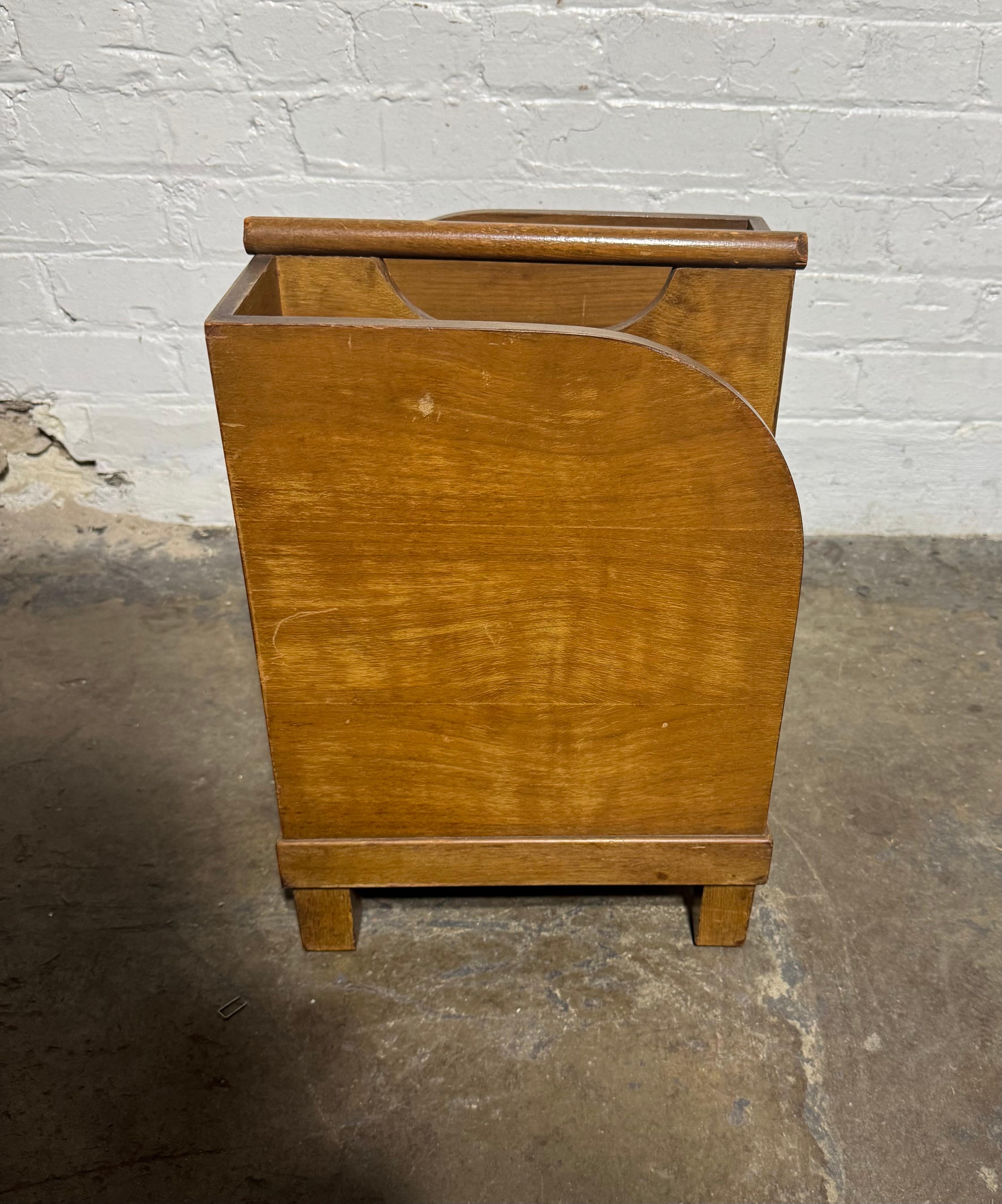 Insolite porte-revues moderniste / Bauhaus, 1920 -30s Art déco en vente 3