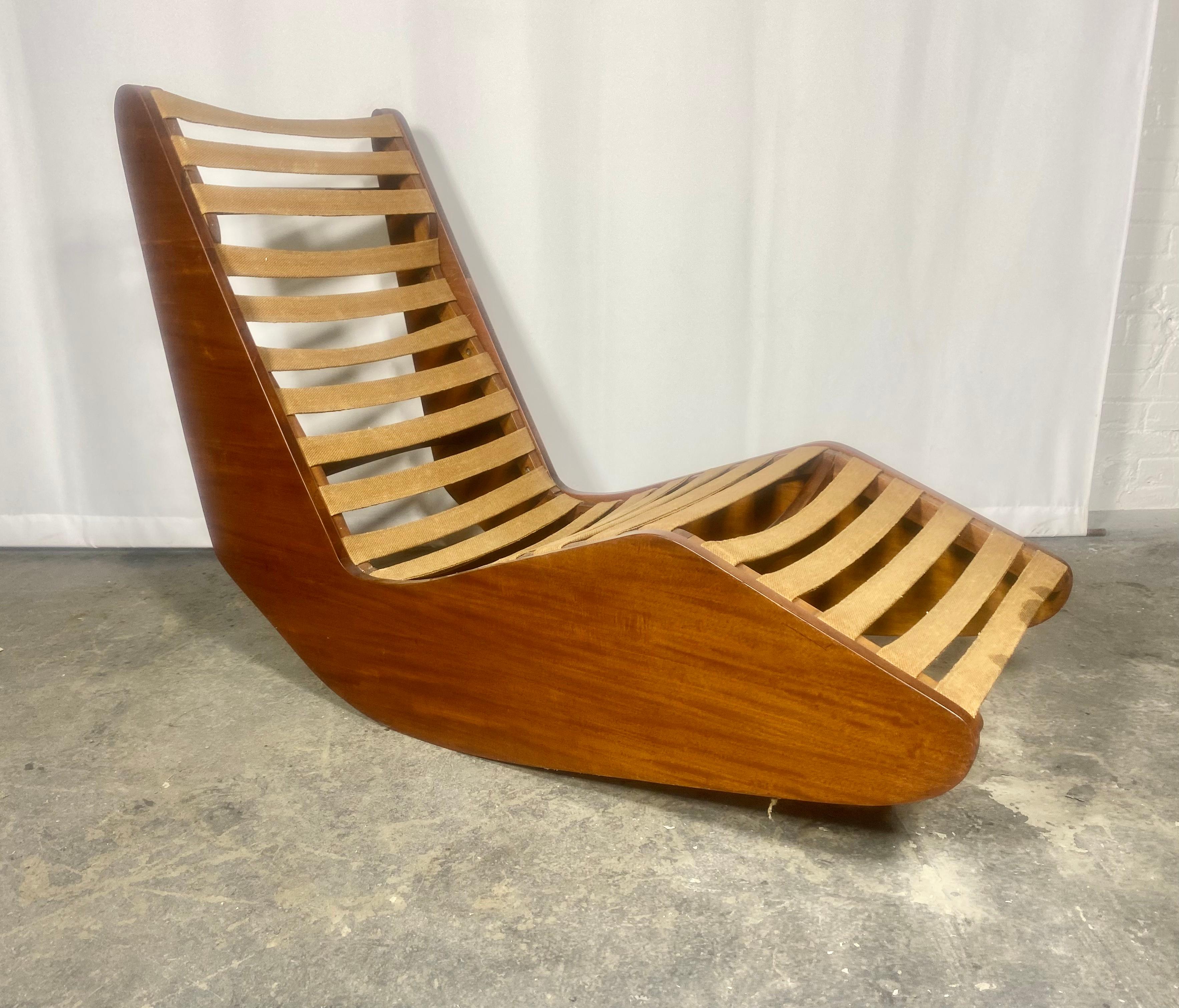Unusual Modernist interior/ exterior rocking chaise lounge, atrb. to Klaus Grabe For Sale 2