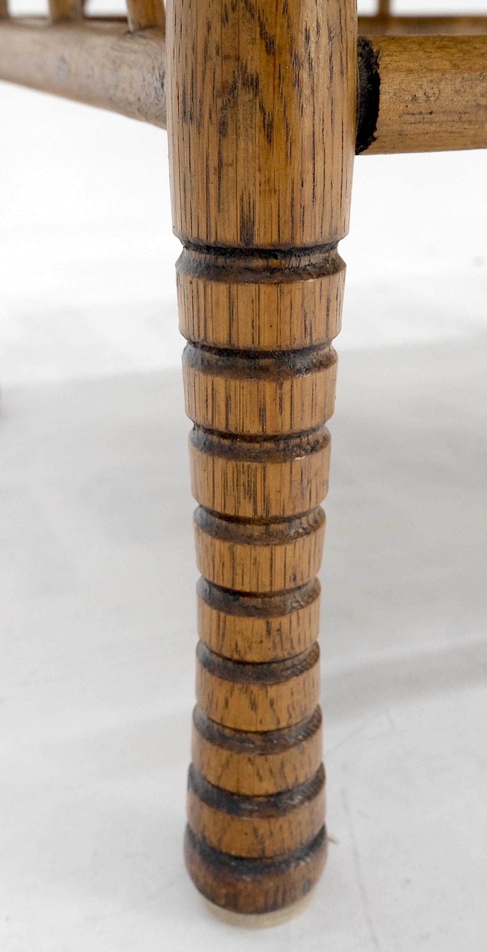 XX secolo Insolito sedile quadrato in compensato modellato di Oak in stile Arts & Crafts MINT! in vendita
