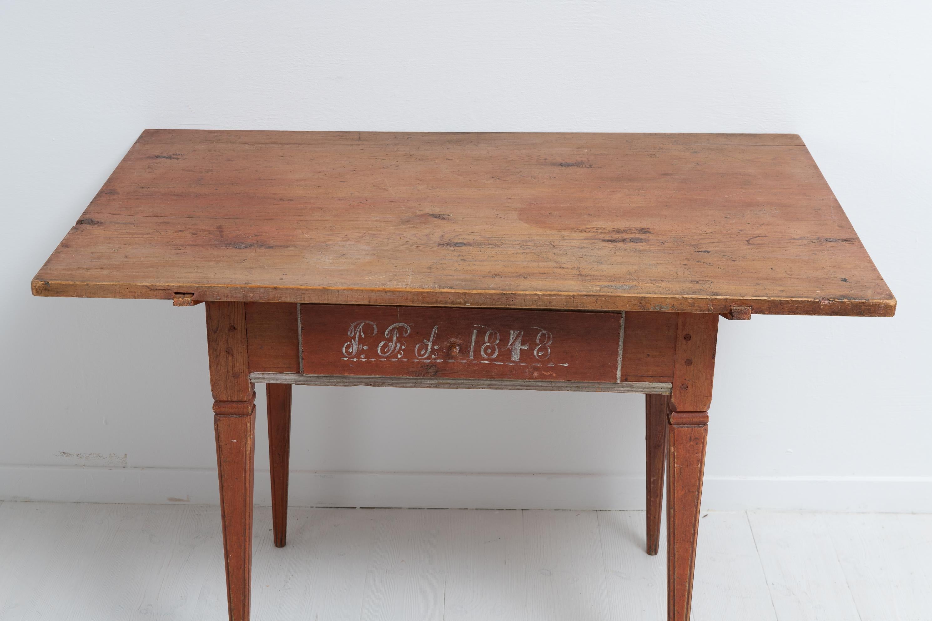 Unusual Northern Swedish Gustavian Country Pine Table For Sale 7