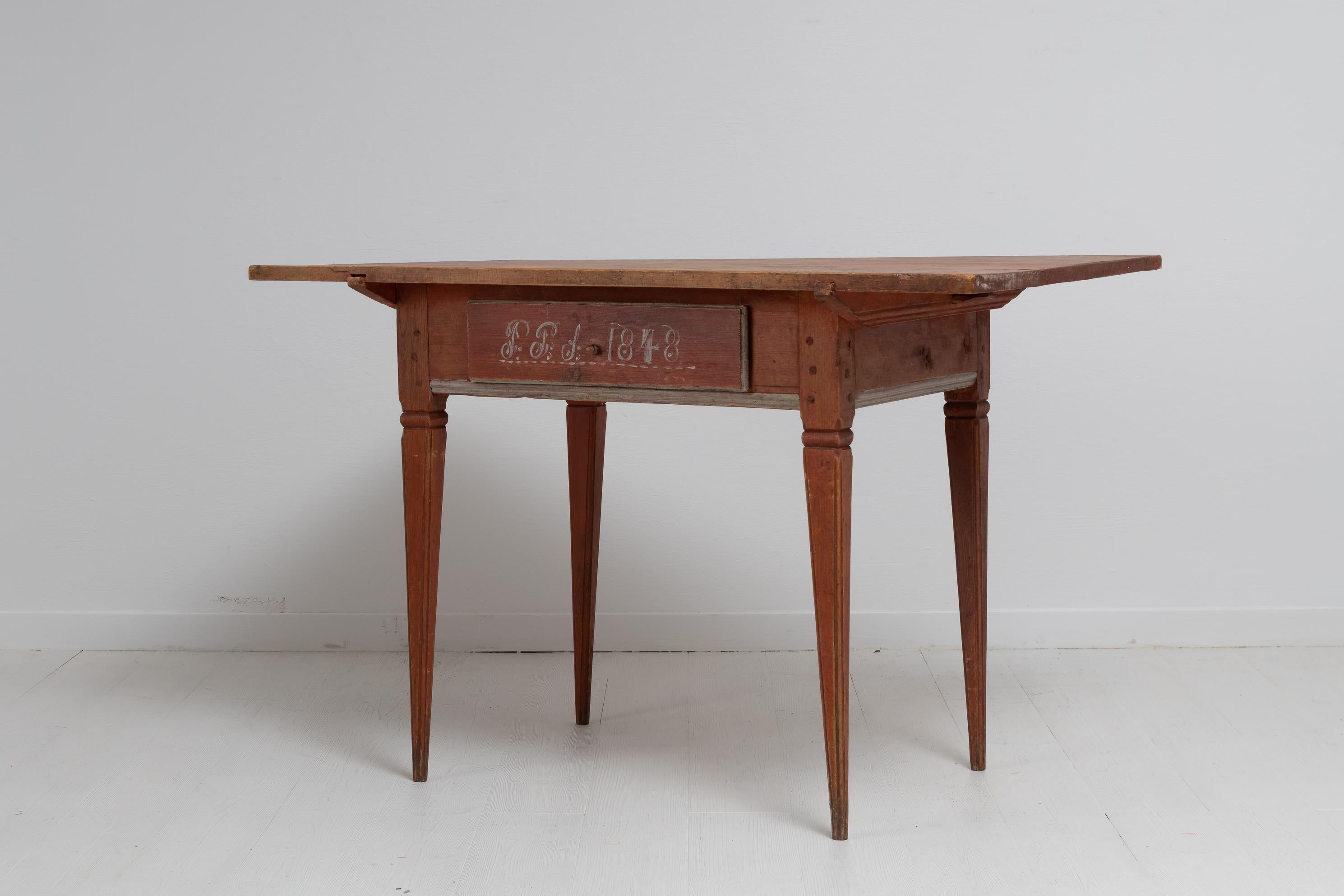 19th Century Unusual Northern Swedish Gustavian Country Pine Table For Sale