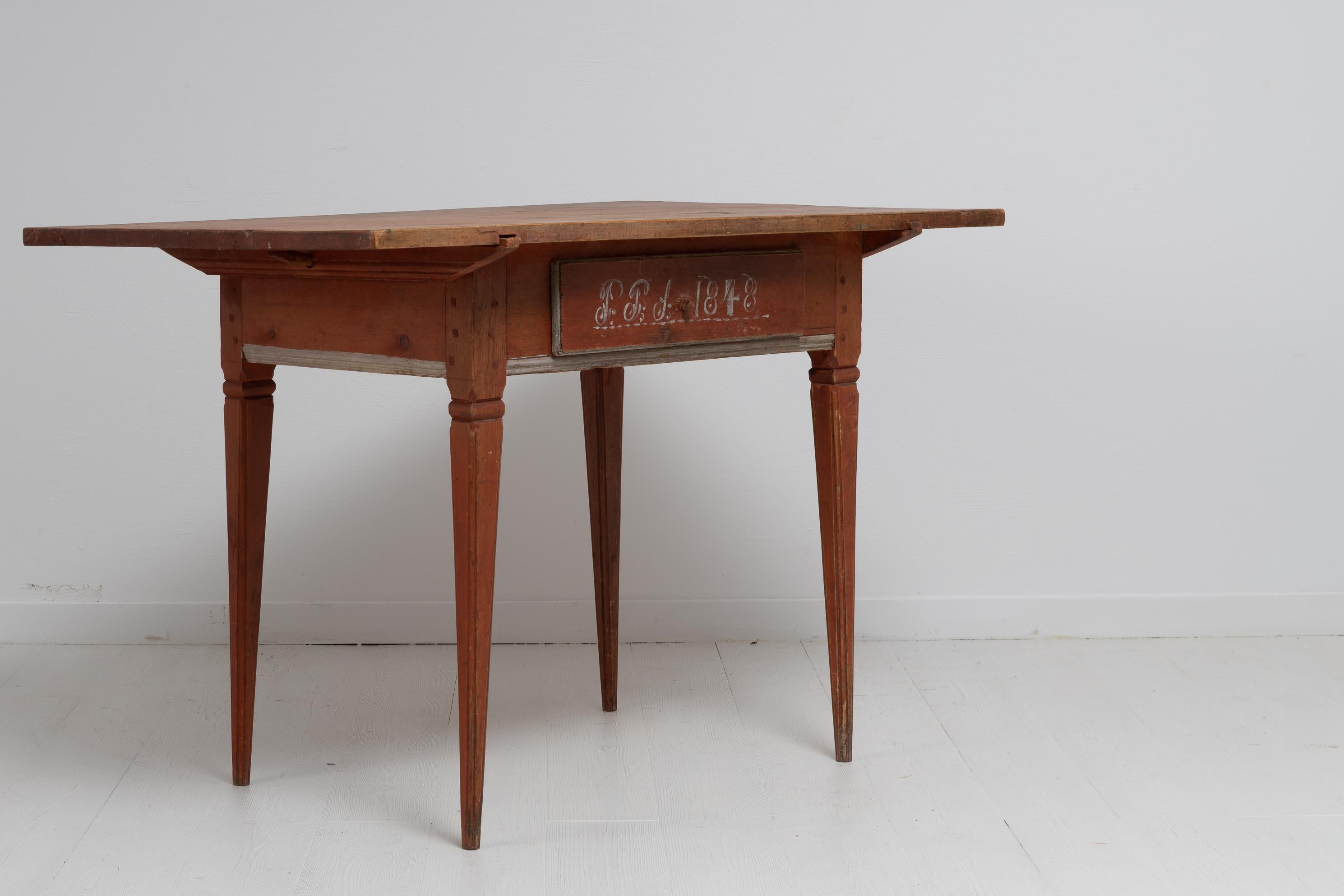 Unusual Northern Swedish Gustavian Country Pine Table For Sale 2
