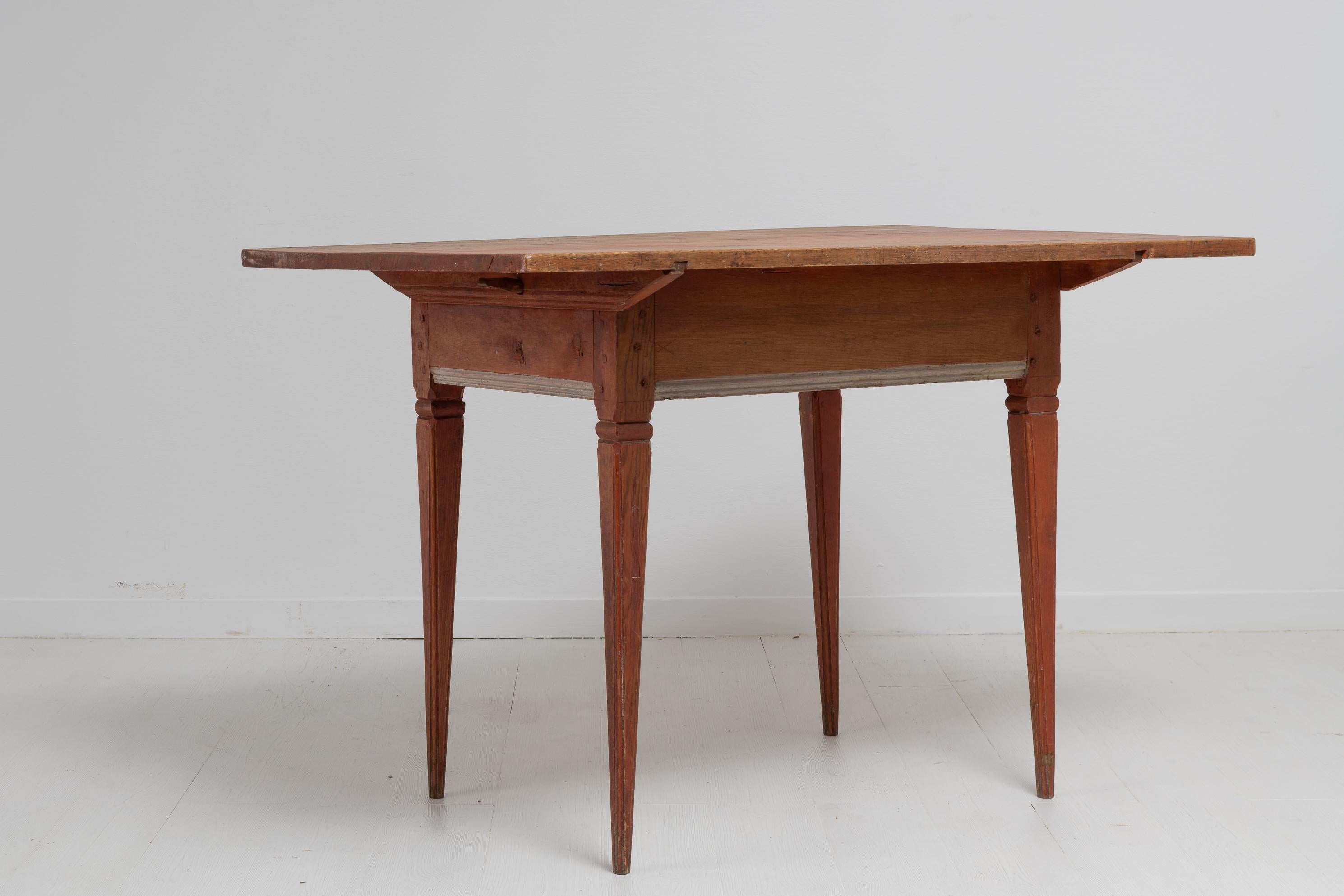 Unusual Northern Swedish Gustavian Country Pine Table For Sale 4