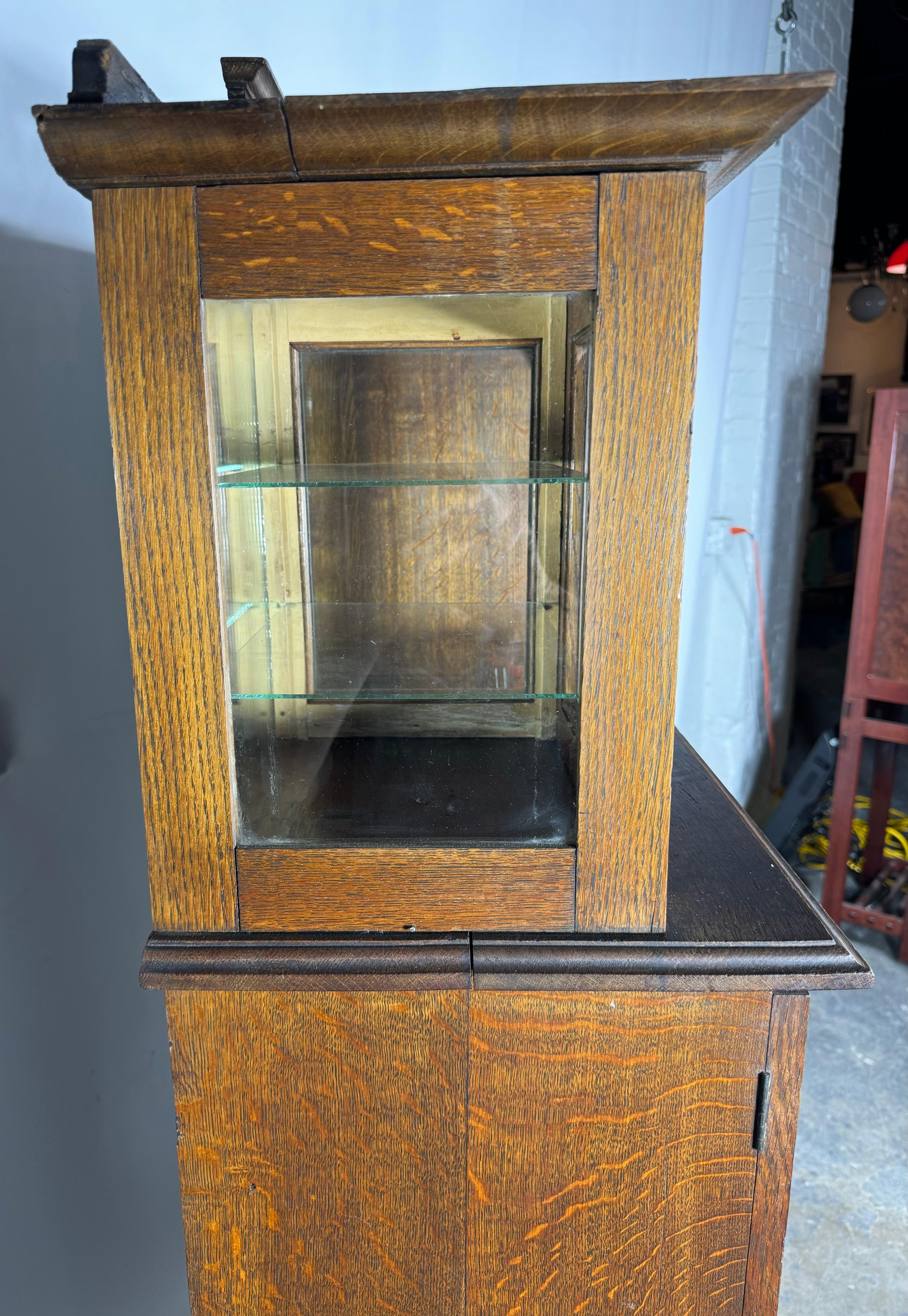 Insolito  Armadietto dentale a più cassetti in Oak Art Nouveau  da Premier Cabinet Co. in vendita 10