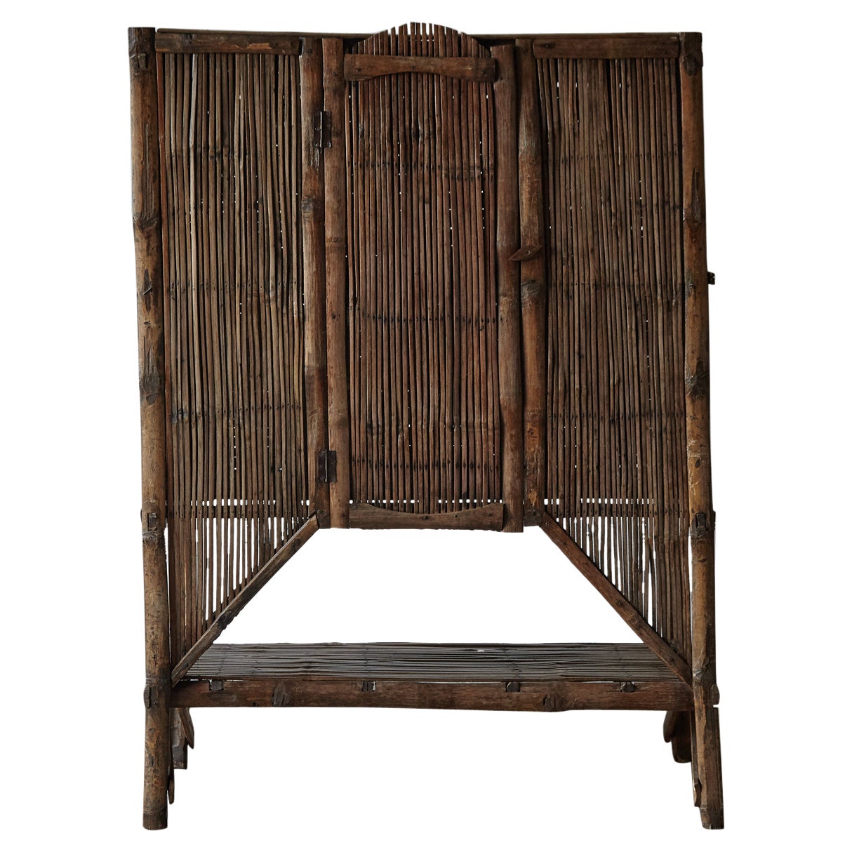 Armoire en bambou ancien inhabituel en vente