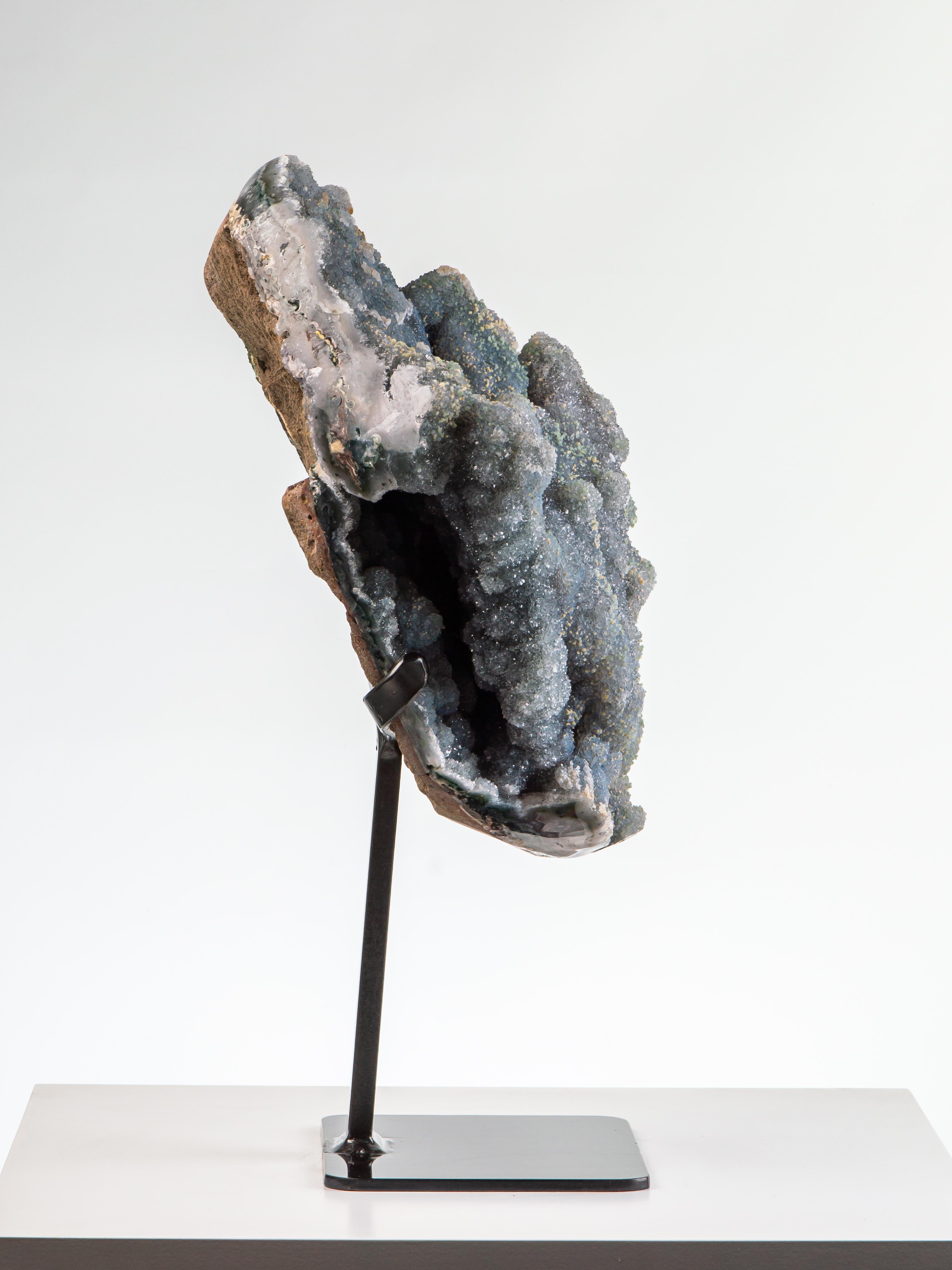 Inusual Racimo Orgánico de Cuarzo Verde-Azul Uruguayo en venta