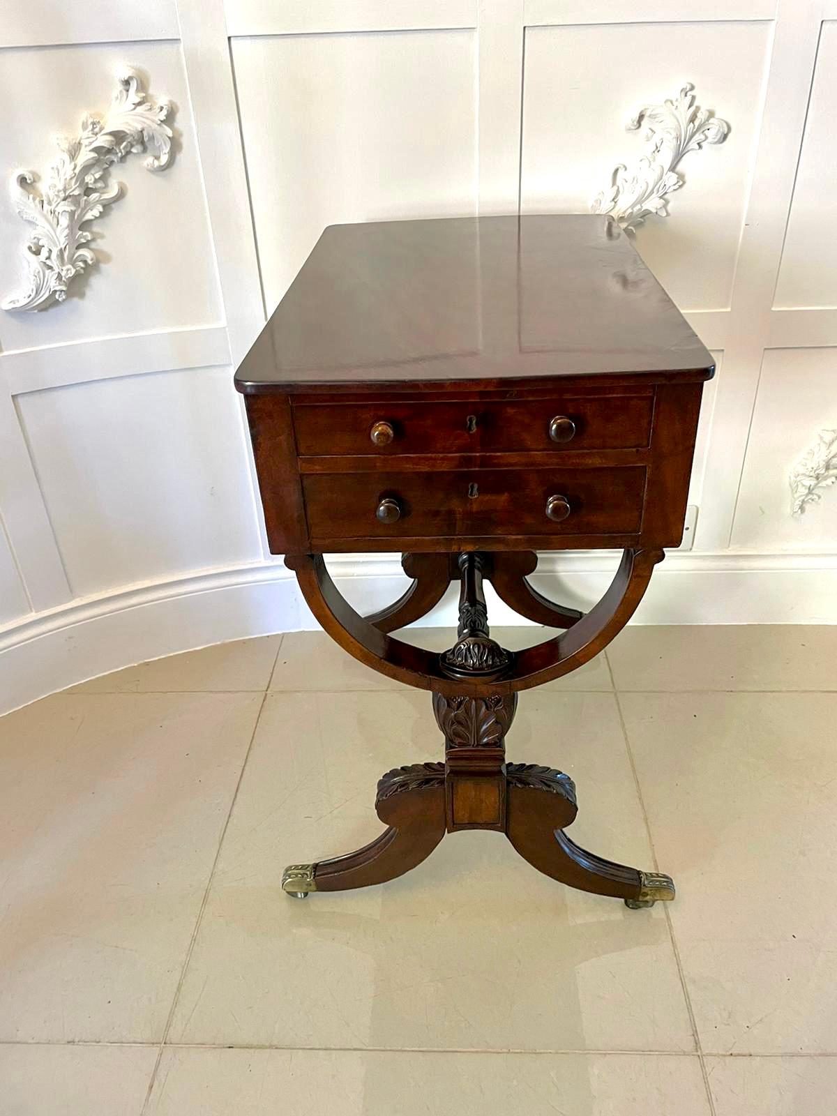 Other Unusual Outstanding Quality Antique Freestanding Figured Mahogany Centre Table For Sale