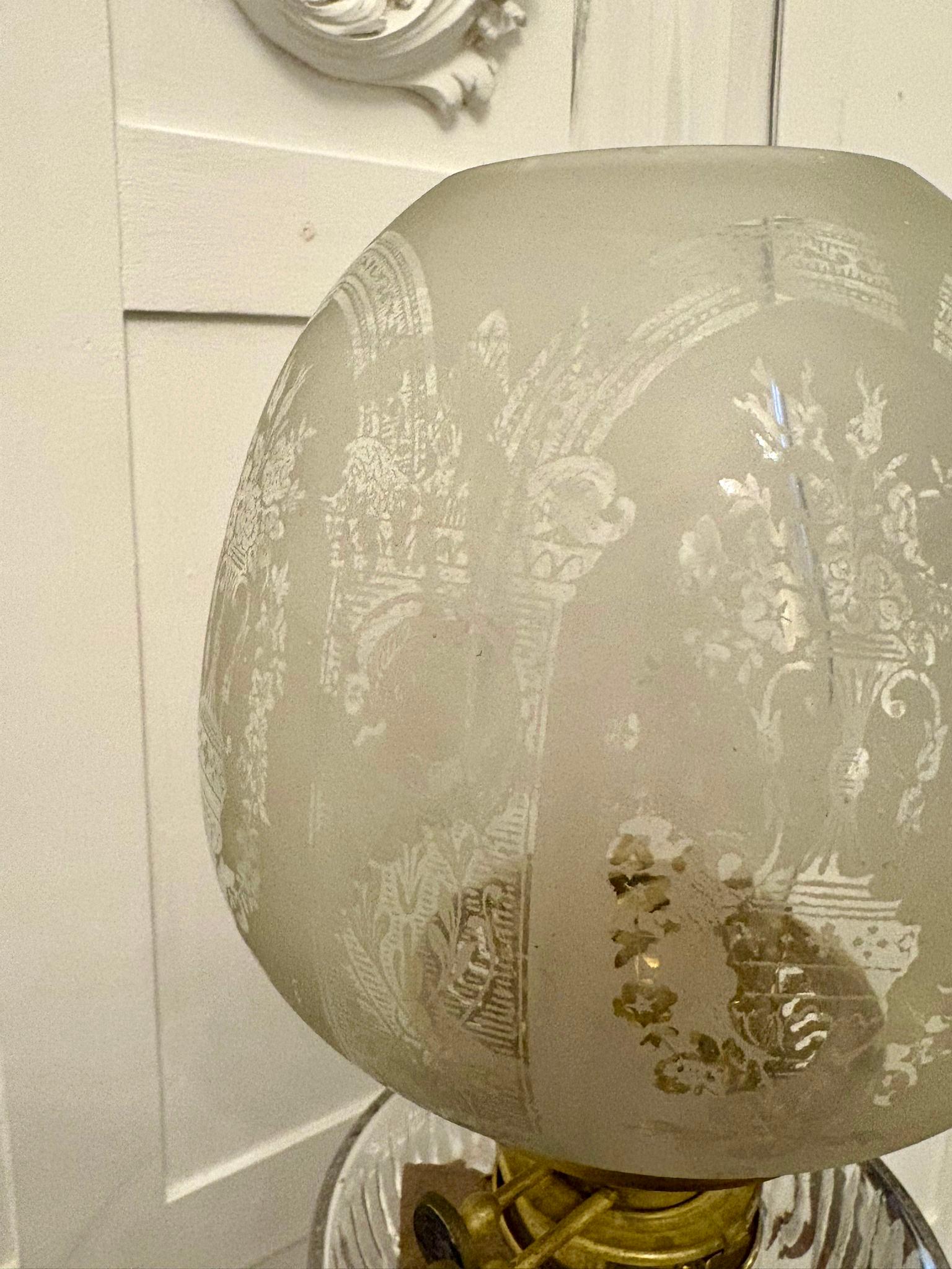 Grande lampe à huile ancienne en porcelaine victorienne d'une qualité exceptionnelle et inhabituelle en vente 1