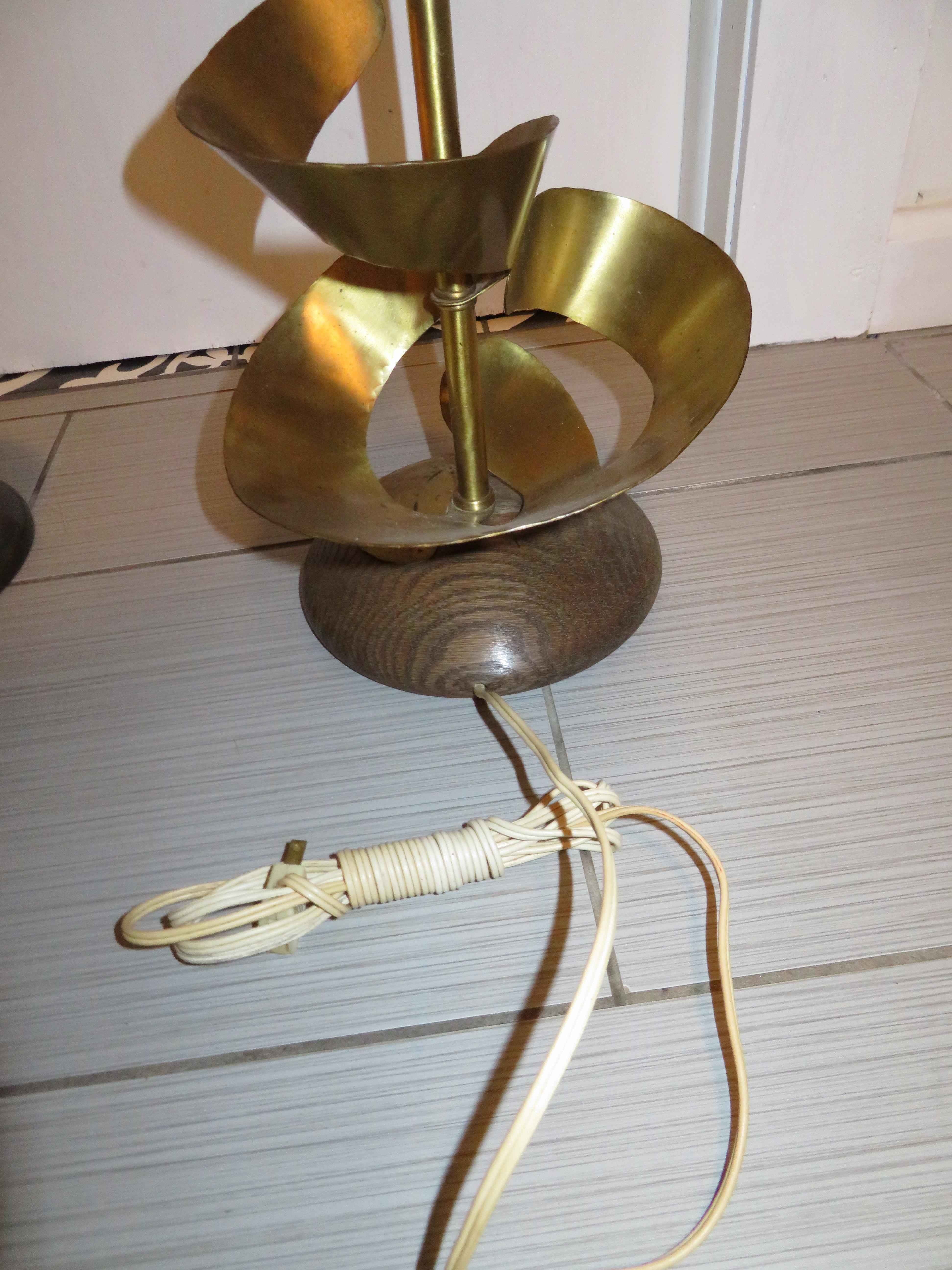 Unusual Pair of Brass Abstract Heifetz Lamps Mid-Century Modern For Sale 5