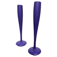 Insolita coppia di candelieri moderni danesi di Tapio Wirkkala . Viola originale