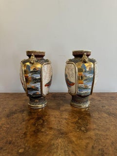 Paire de vases Satsuma japonais anciens du 19e siècle, d'une qualité exceptionnelle
